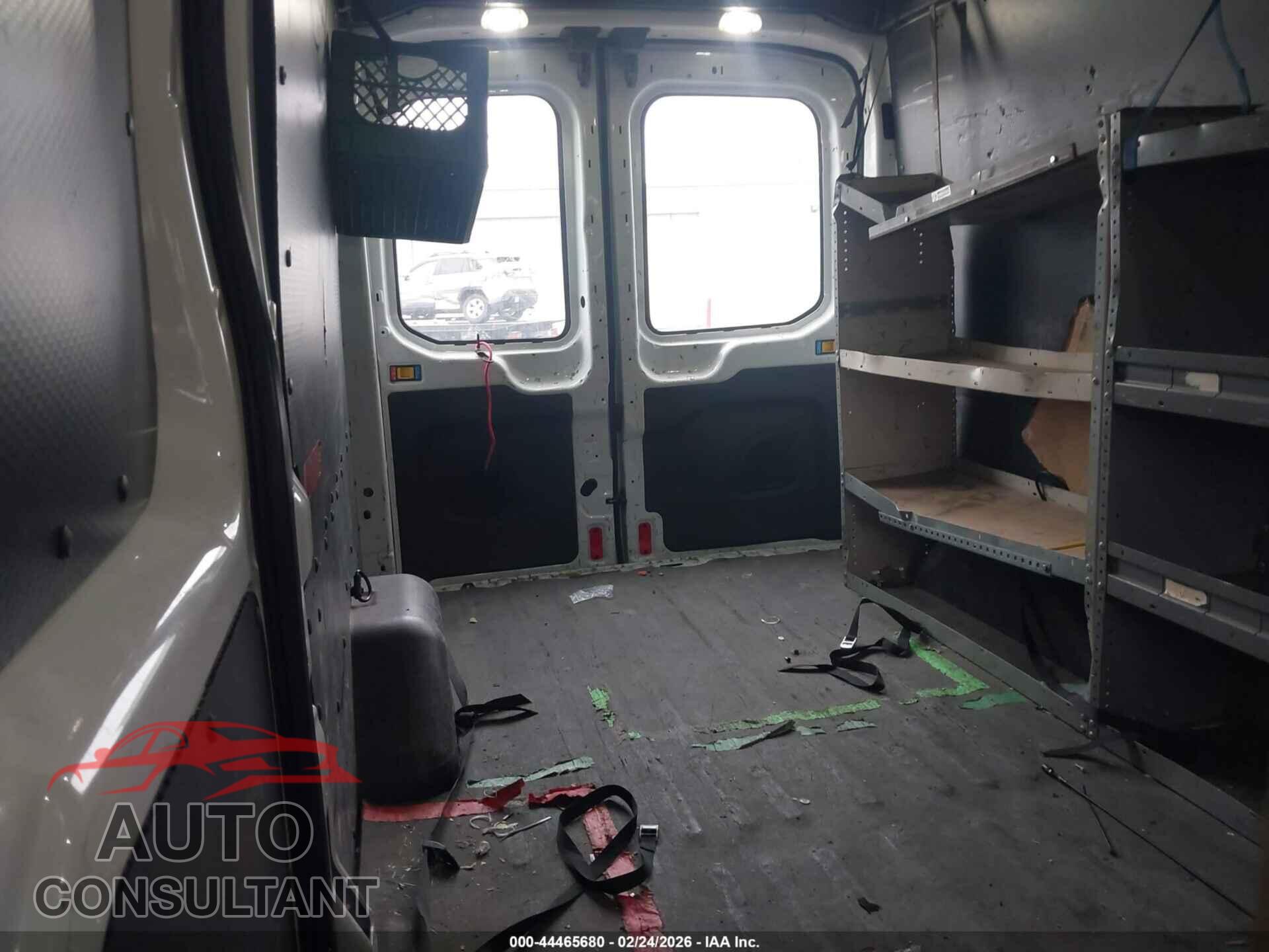 FORD TRANSIT-150 2015 - 1FTNE2CG2FKA71757