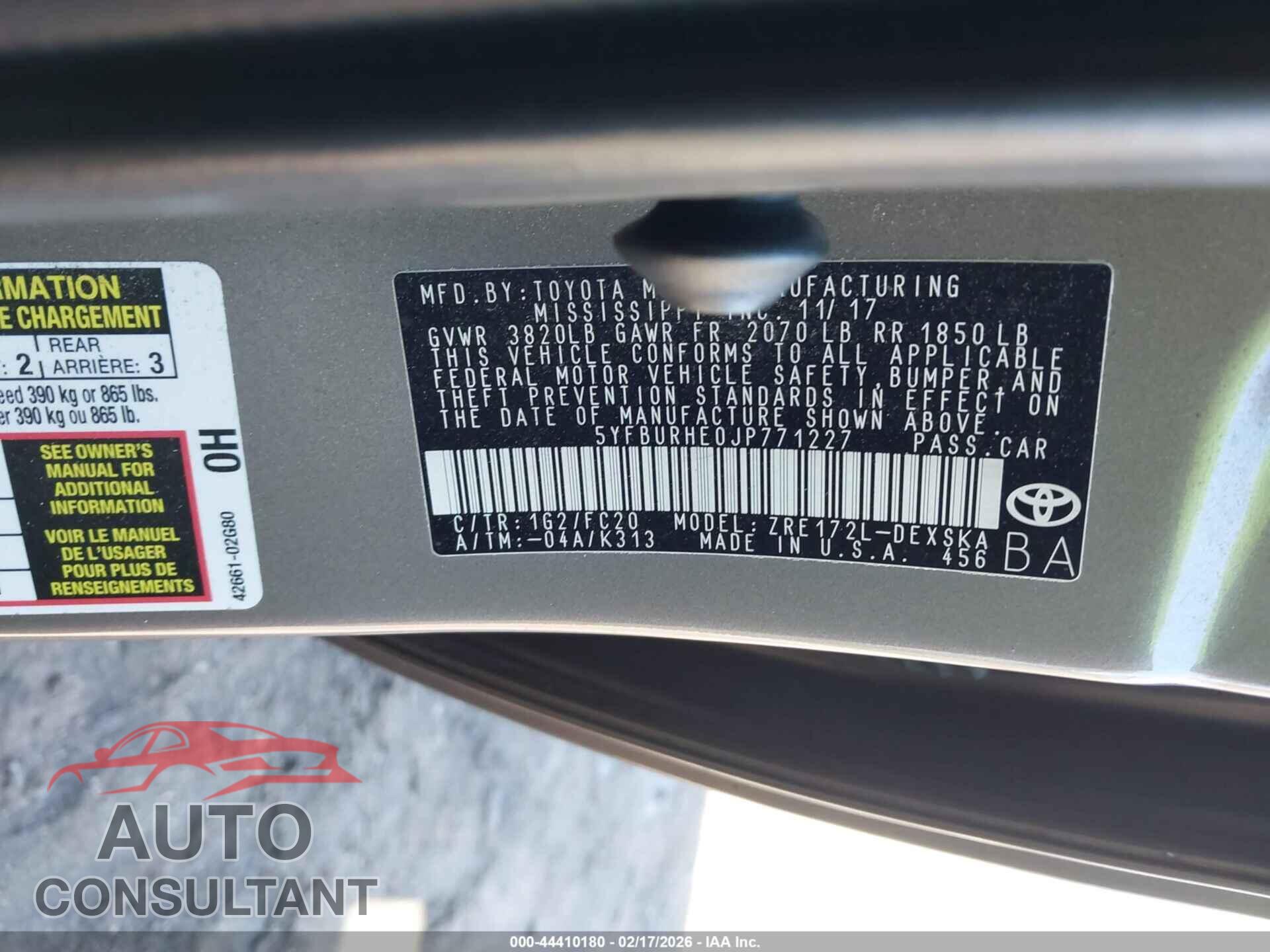 TOYOTA COROLLA 2018 - 5YFBURHE0JP771227