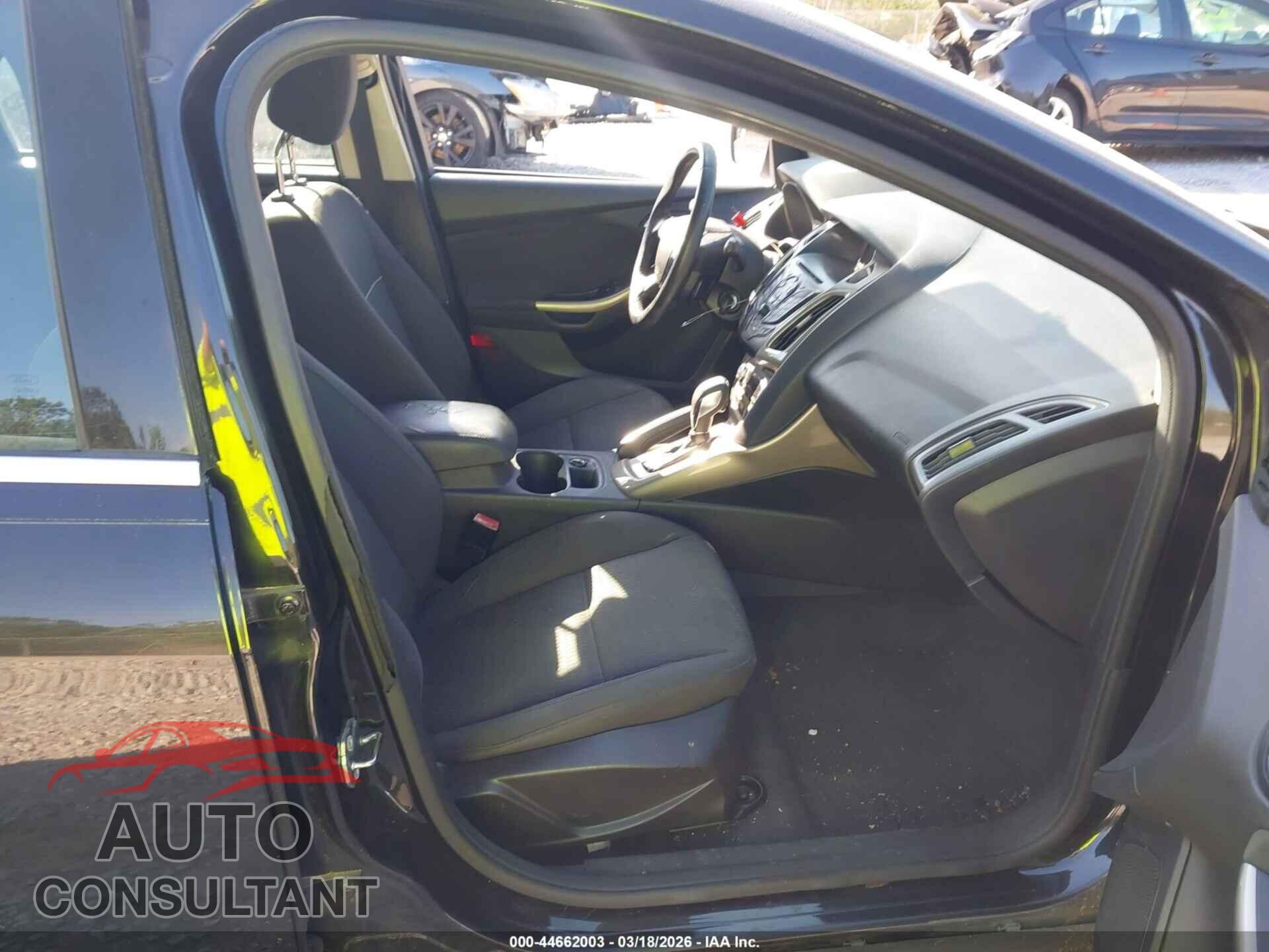 FORD FOCUS 2012 - 1FAHP3M21CL344666