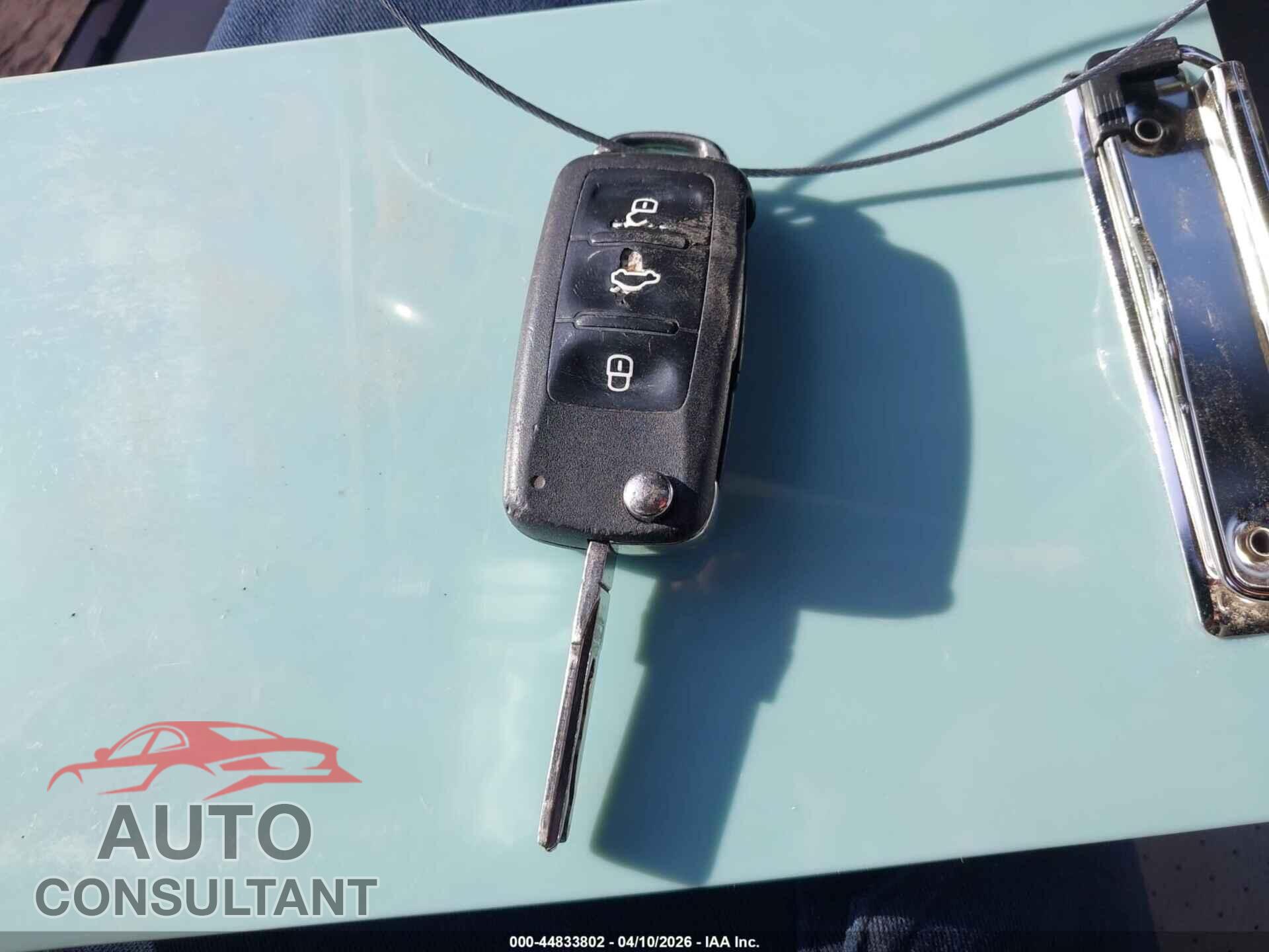 VOLKSWAGEN EOS 2011 - WVWBA7AH8BV001535