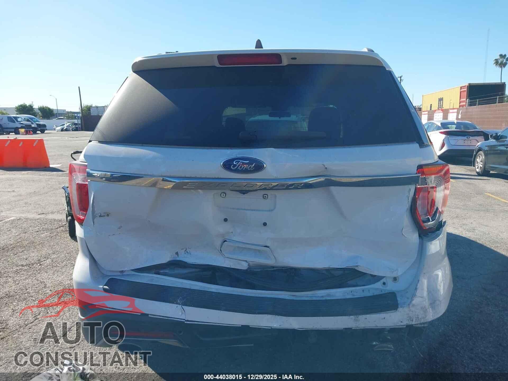 FORD EXPLORER 2018 - 1FM5K7D85JGB44236