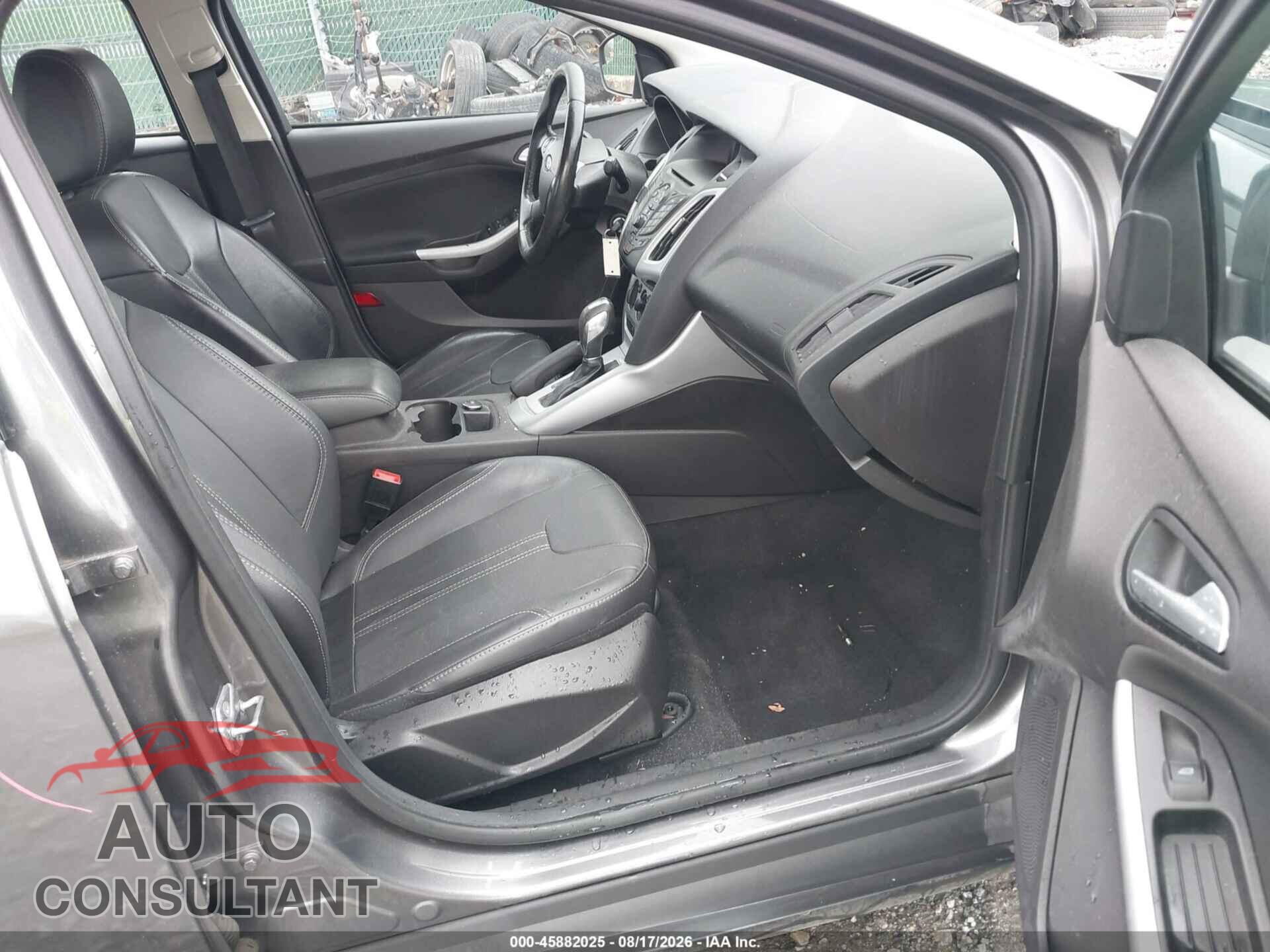 FORD FOCUS 2014 - 1FADP3F2XEL201715