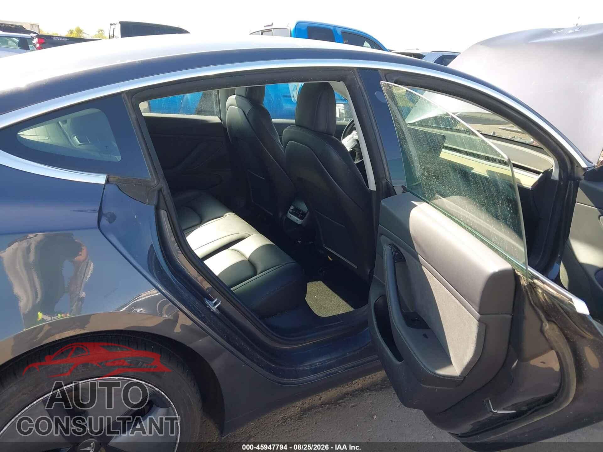 TESLA MODEL 3 2019 - 5YJ3E1EB3KF361578