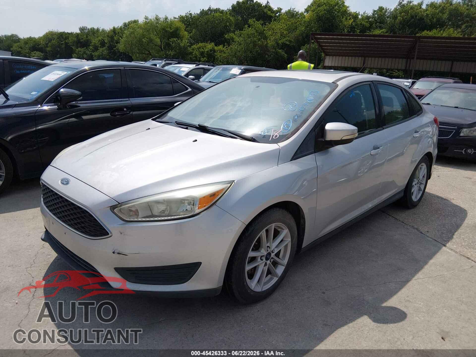 FORD FOCUS 2015 - 1FADP3F2XFL202672