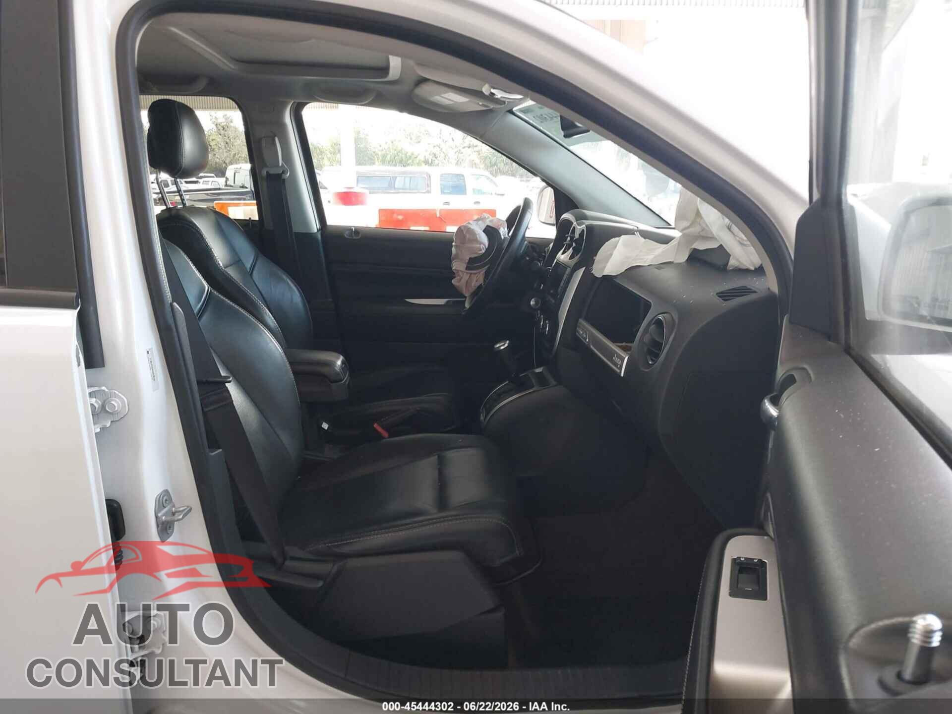 JEEP COMPASS 2016 - 1C4NJCEAXGD676500