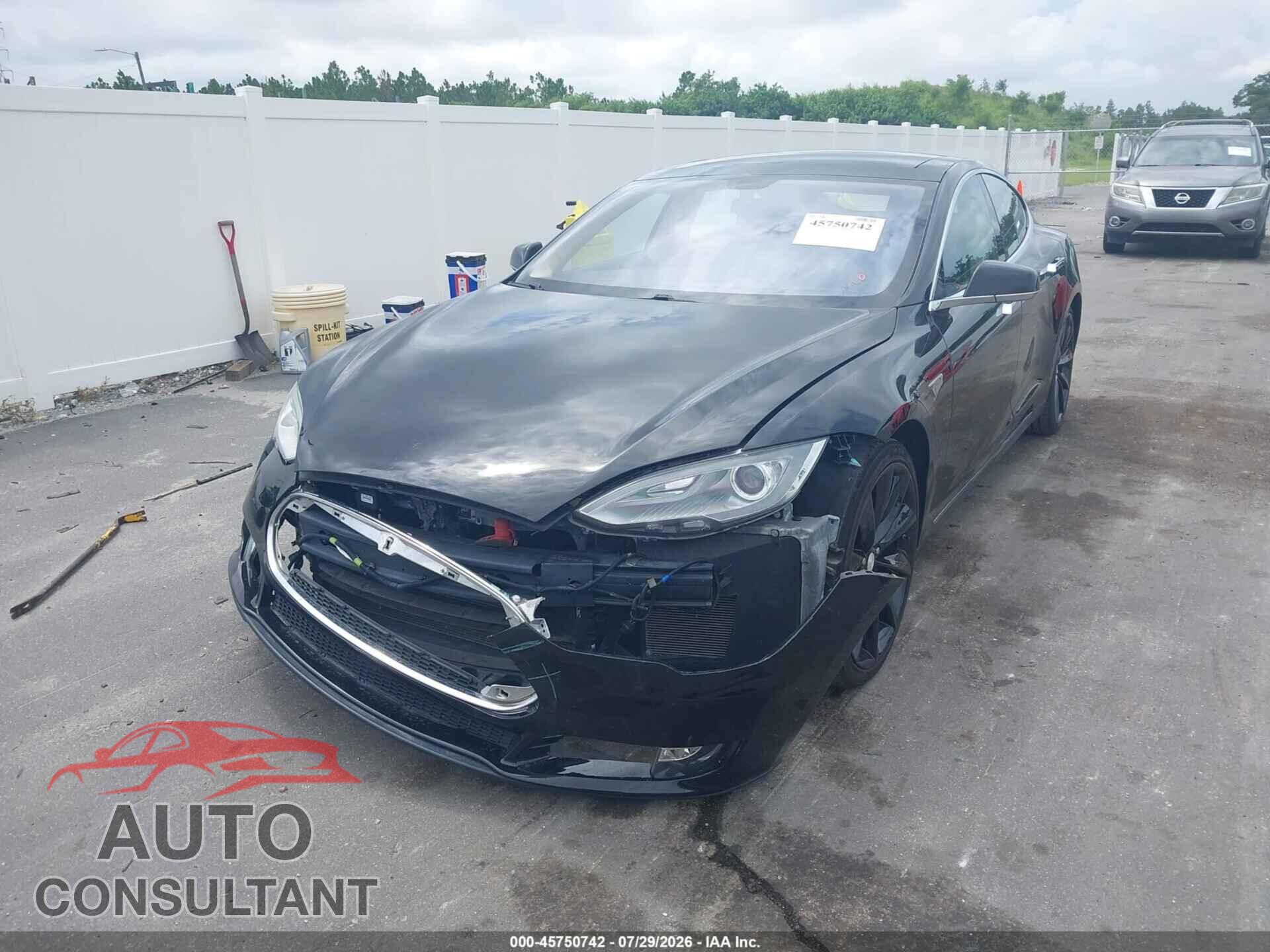 TESLA MODEL S 2013 - 5YJSA1CP2DFP16412