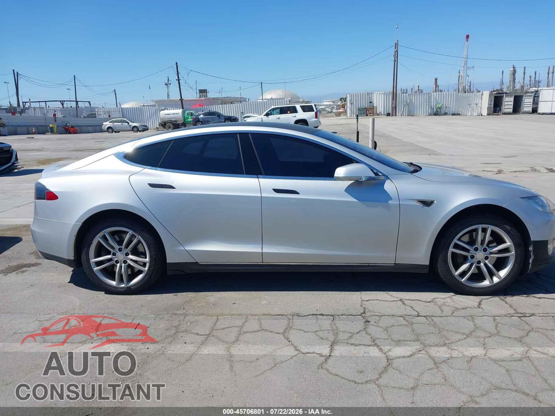 TESLA MODEL S 2013 - 5YJSA1AC7DFP10802