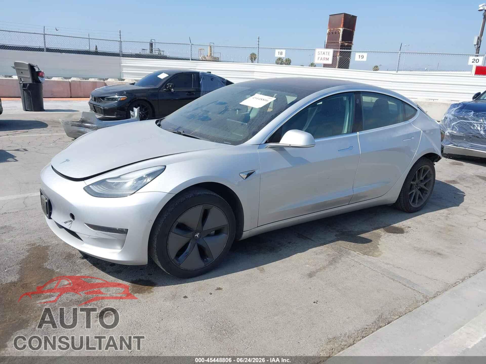 TESLA MODEL 3 2018 - 5YJ3E1EA5JF032435