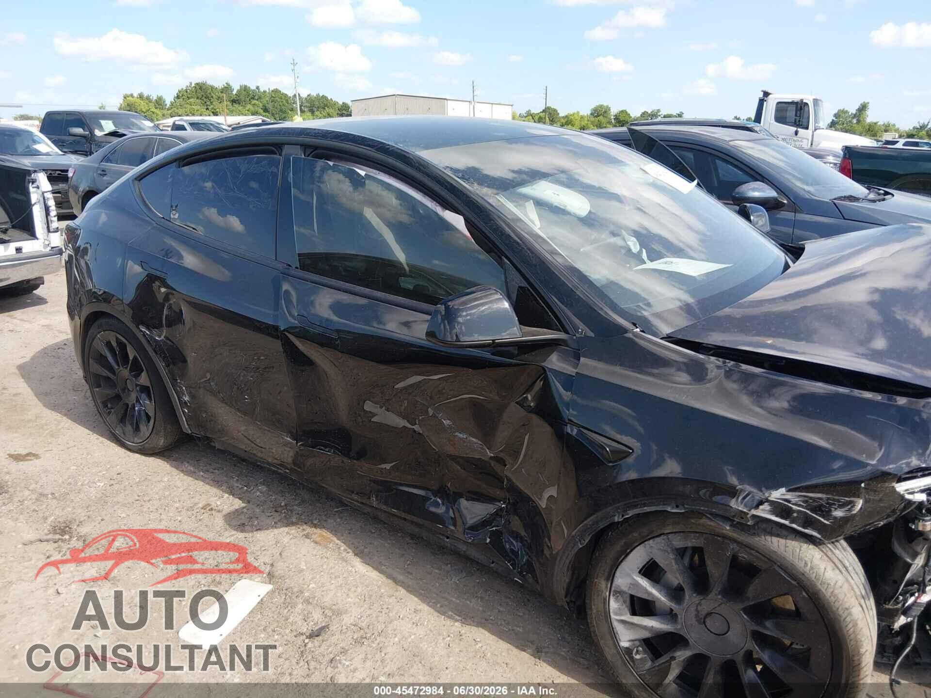 TESLA MODEL Y 2024 - 7SAYGAEE7RF092041