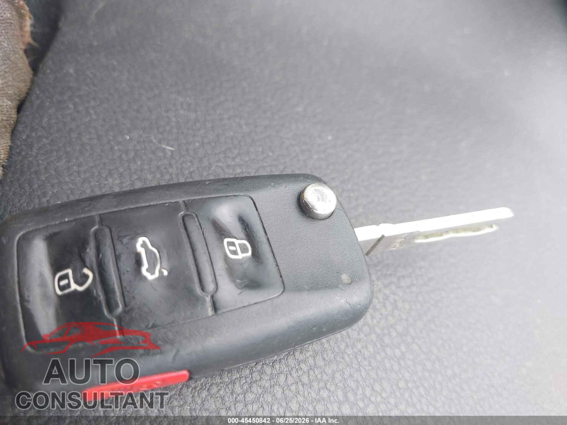VOLKSWAGEN PASSAT 2012 - 1VWCP7A36CC027441