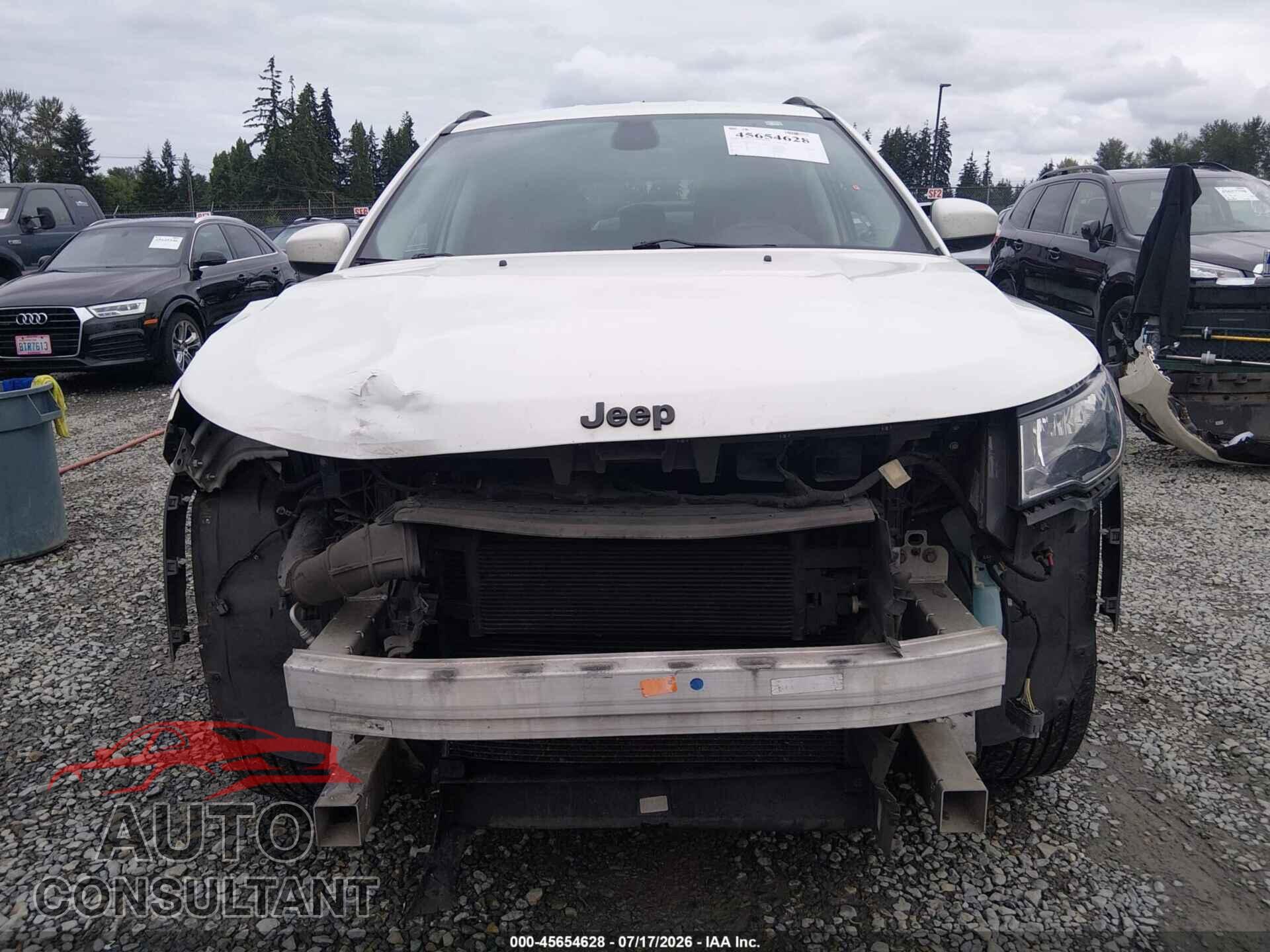 JEEP COMPASS 2017 - 3C4NJDBB0HT611122