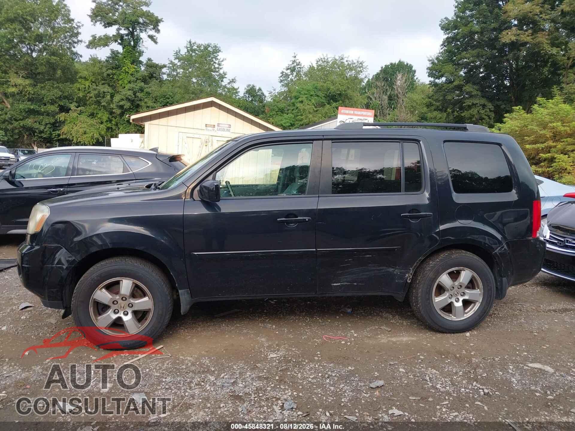HONDA PILOT 2011 - 5FNYF4H48BB100111