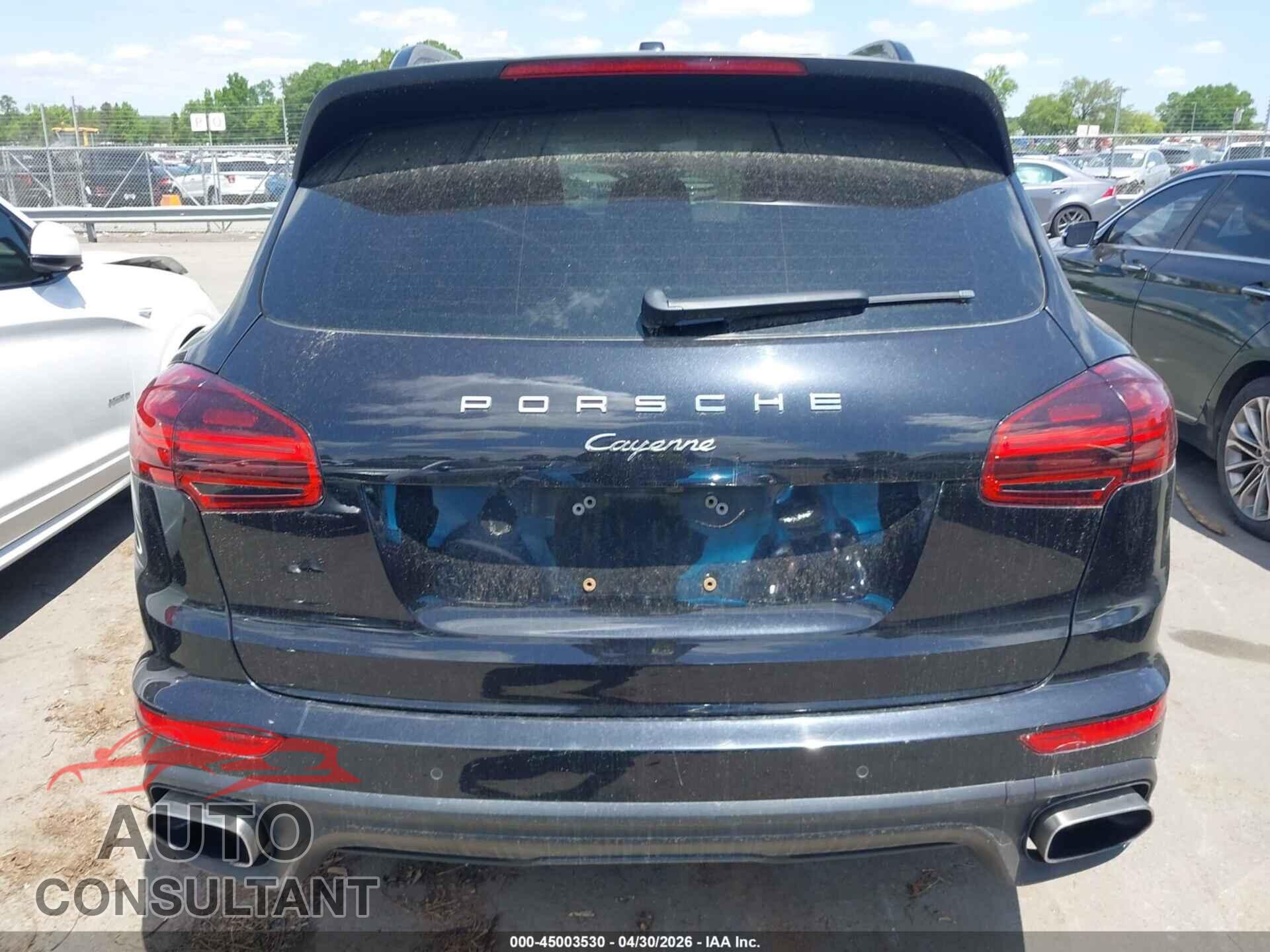 PORSCHE CAYENNE 2017 - WP1AA2A29HKA85786