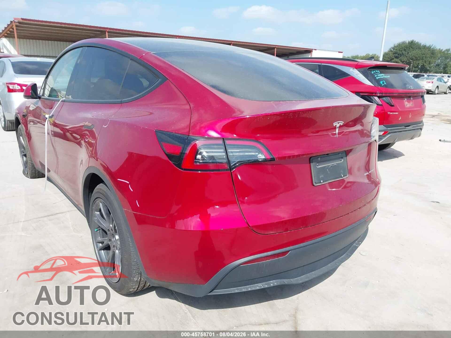 TESLA MODEL Y 2024 - 7SAYGAEE2RF210044