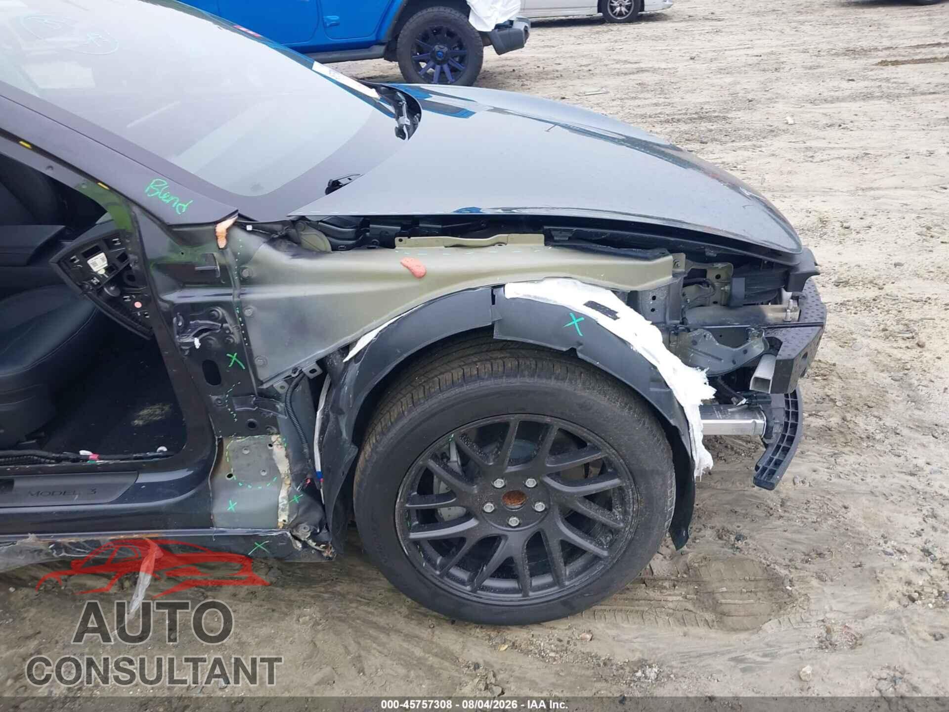 TESLA MODEL 3 2024 - 5YJ3E1EA3RF865744