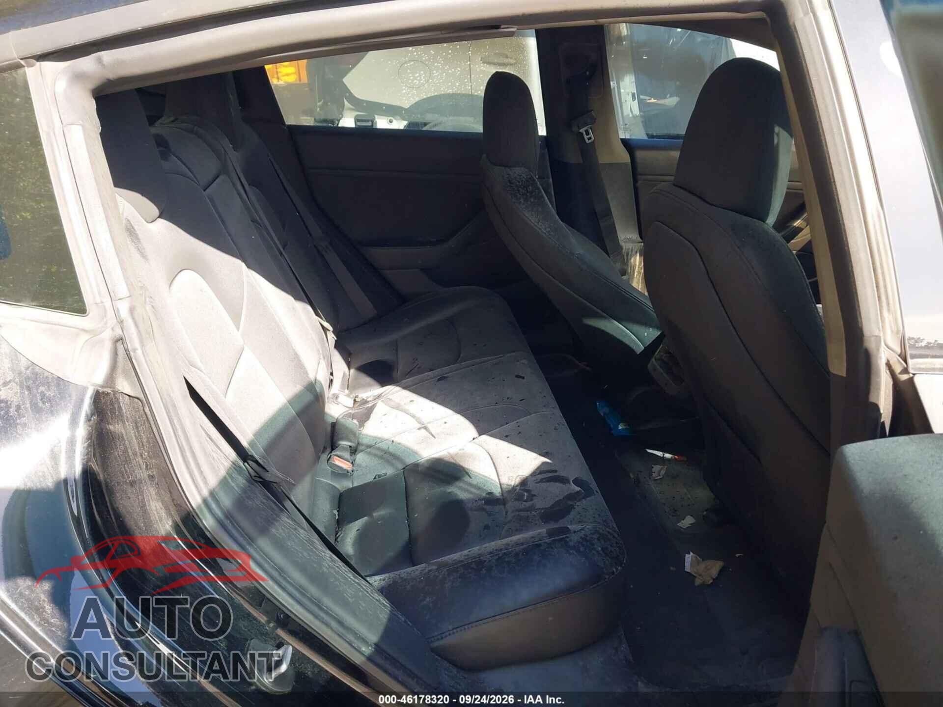 TESLA MODEL 3 2019 - 5YJ3E1EB3KF231073