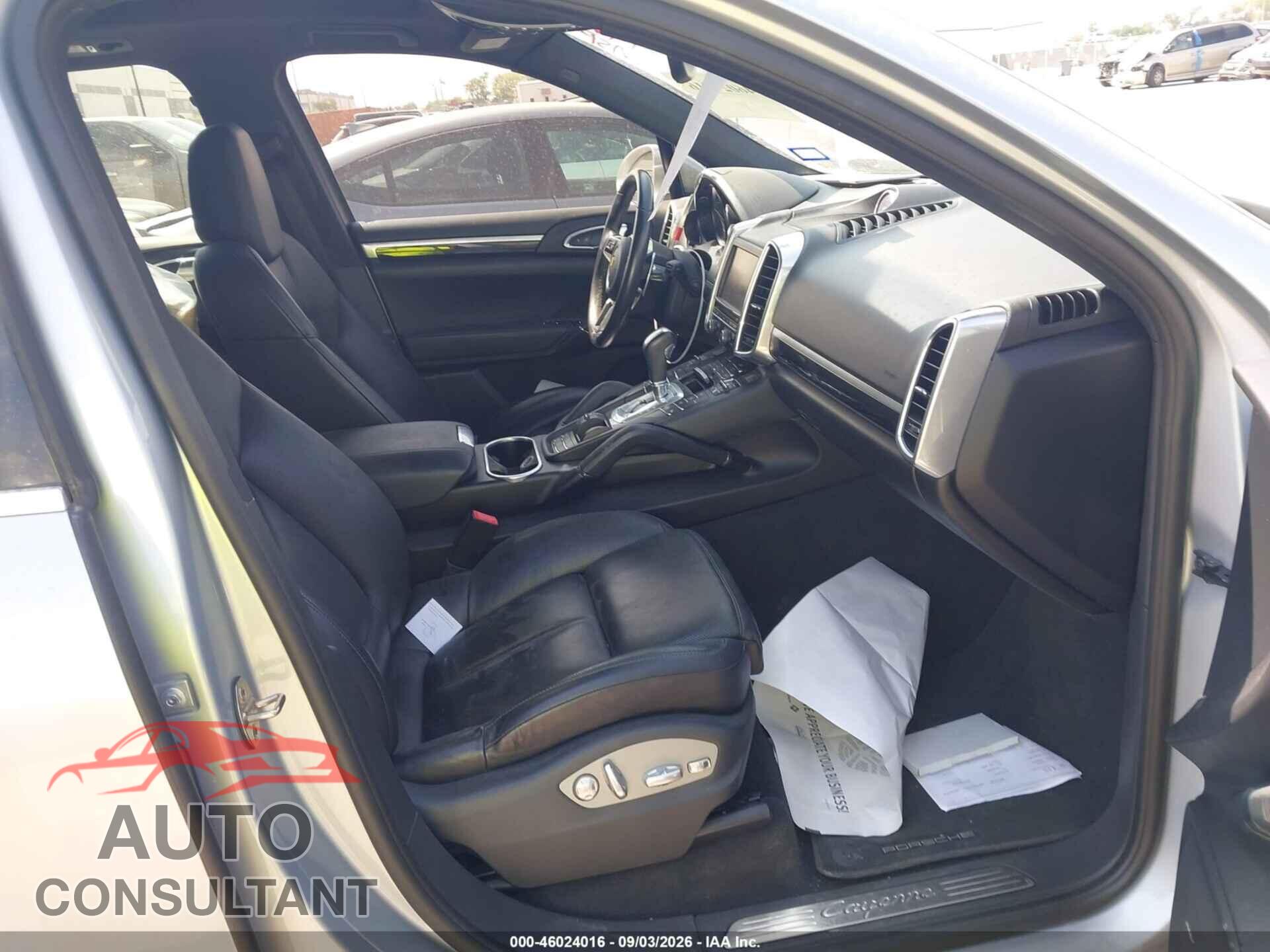 PORSCHE CAYENNE 2016 - WP1AA2A29GKA10892