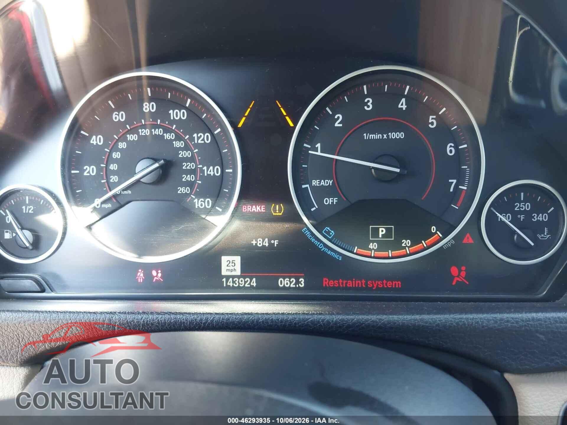 BMW 328I 2016 - WBA8E9G52GNU28186