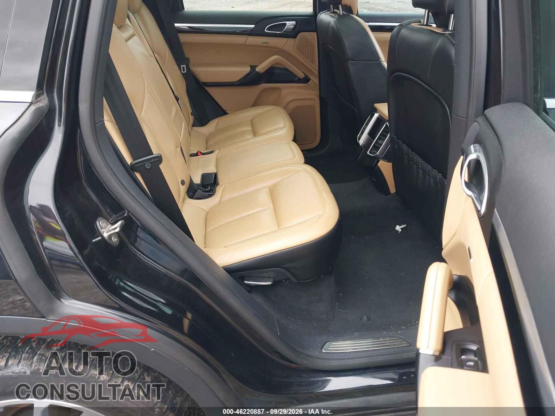 PORSCHE CAYENNE 2018 - WP1AA2A25JKA03686