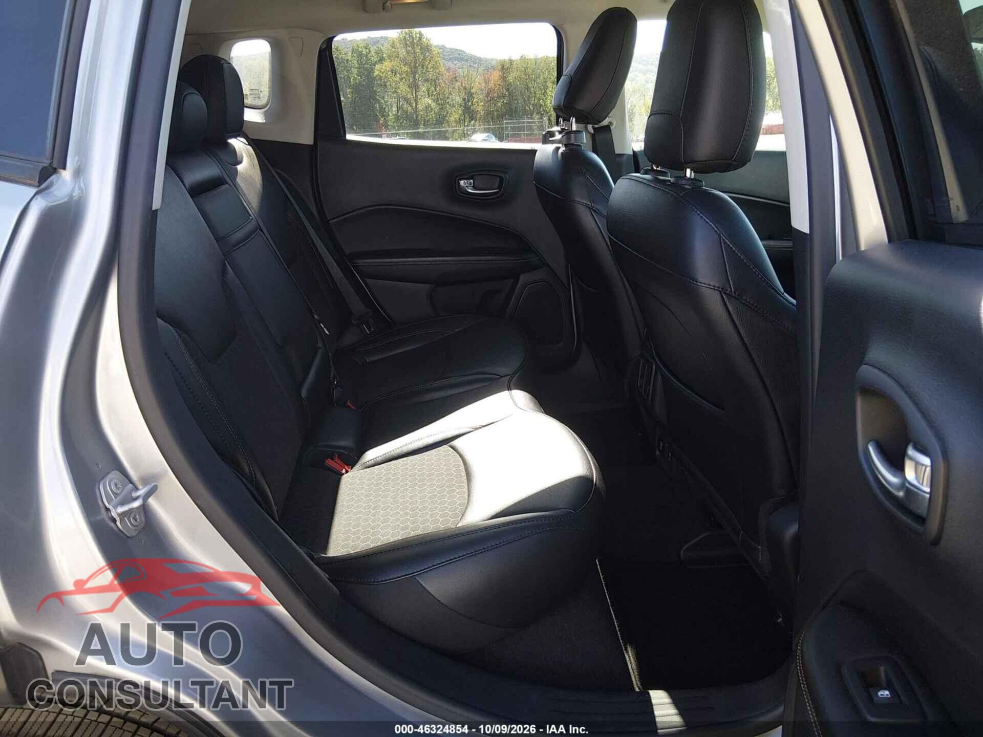 JEEP COMPASS 2019 - 3C4NJDBB8KT754309