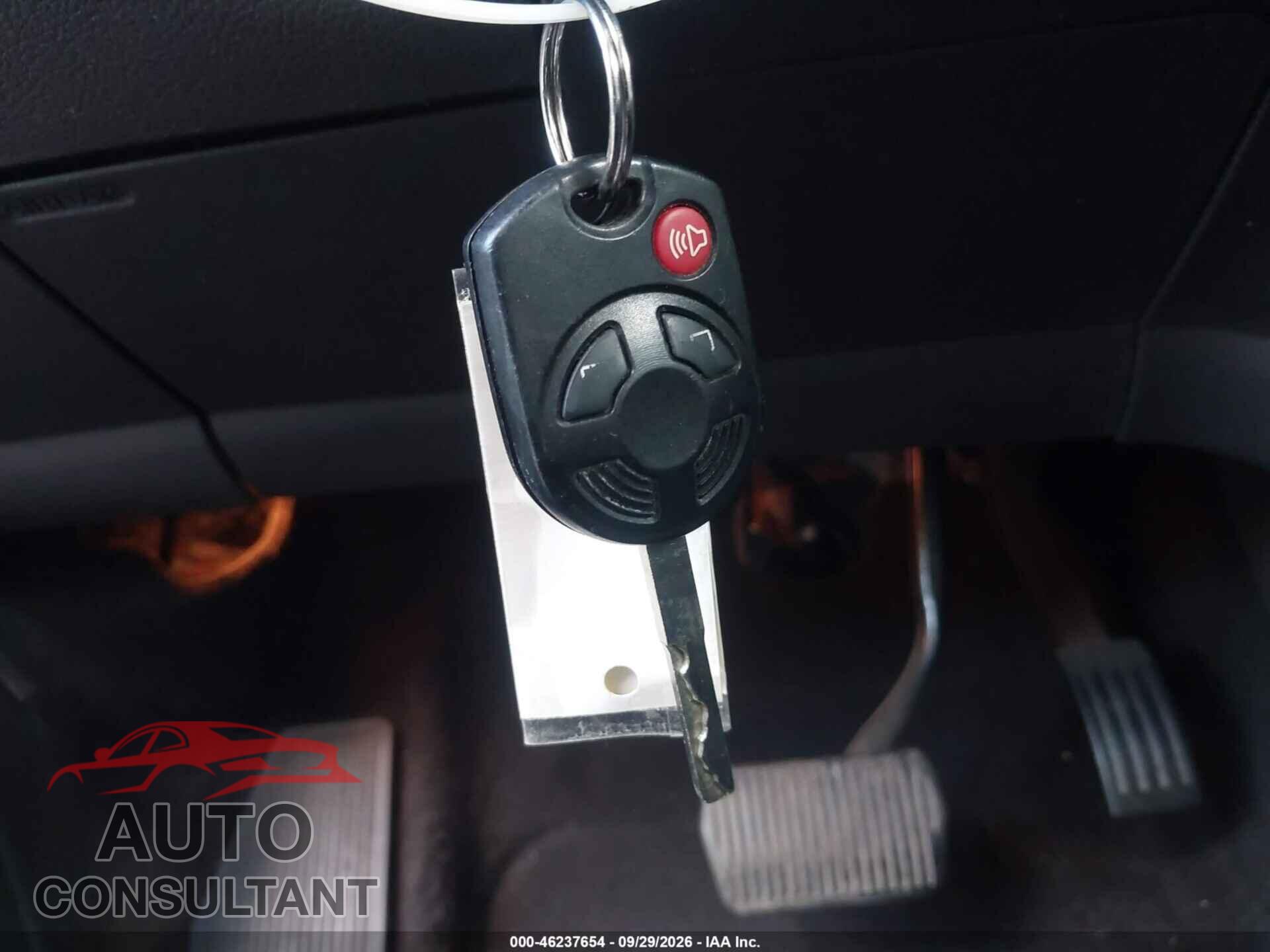 FORD ESCAPE 2017 - 1FMCU0F75HUB25145
