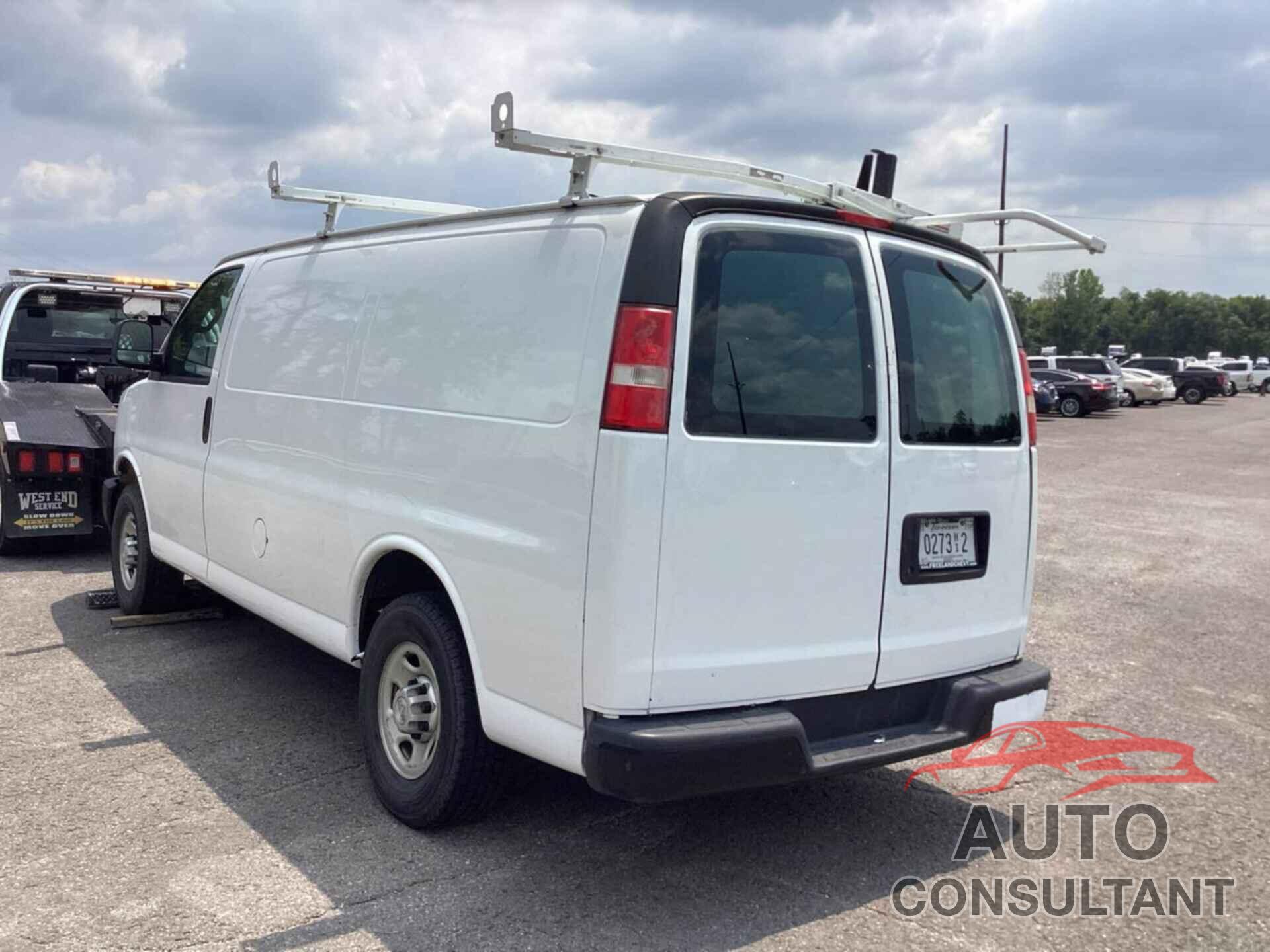 CHEVROLET EXPRESS G2500 2016 - 1GCWGAFF5G1120405