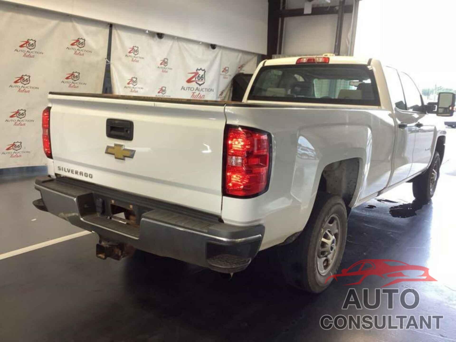 CHEVROLET SILVERADO 2018 - 1GC2KUEG4JZ247132