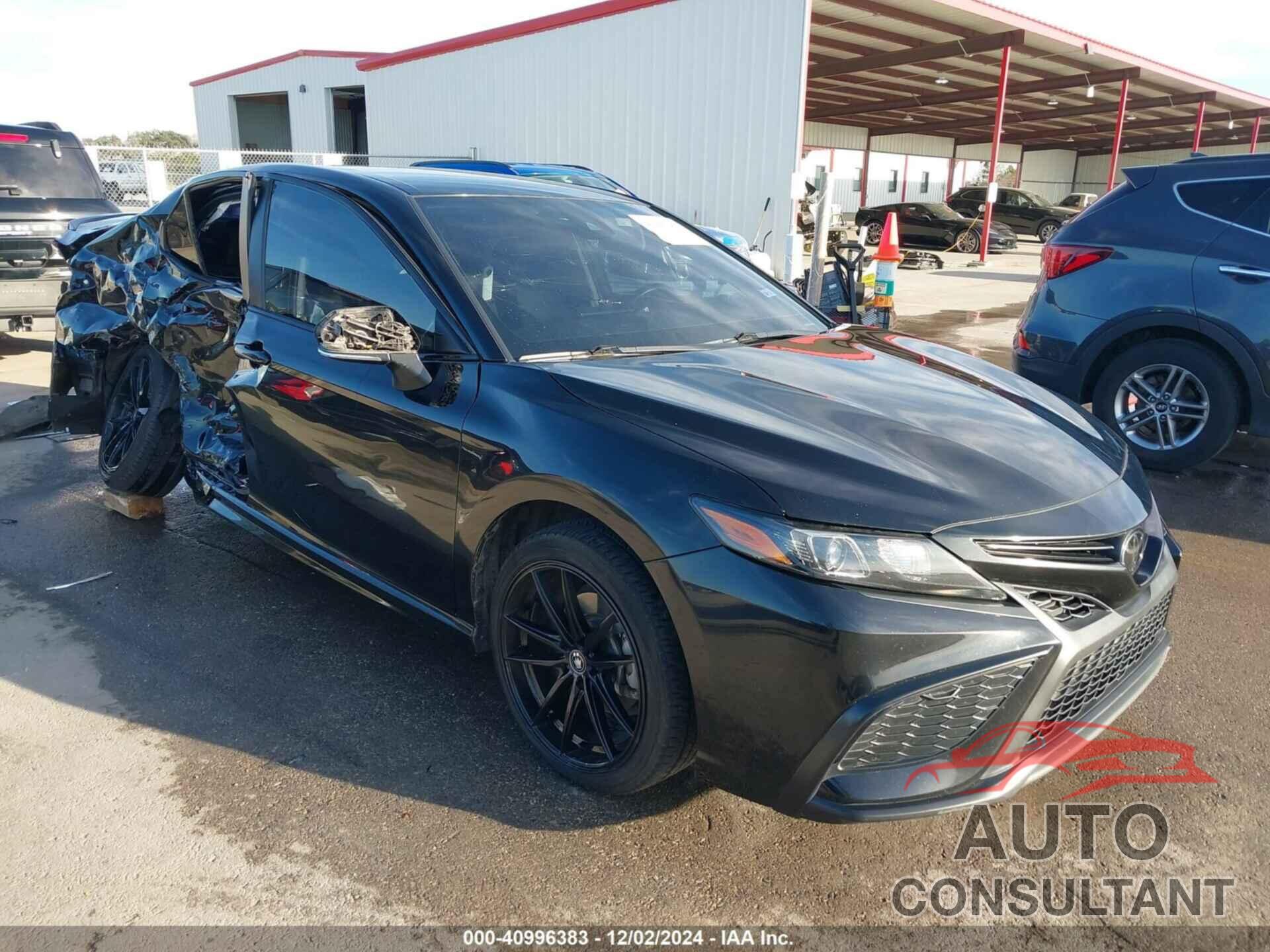TOYOTA CAMRY 2022 - 4T1G11AK2NU033157