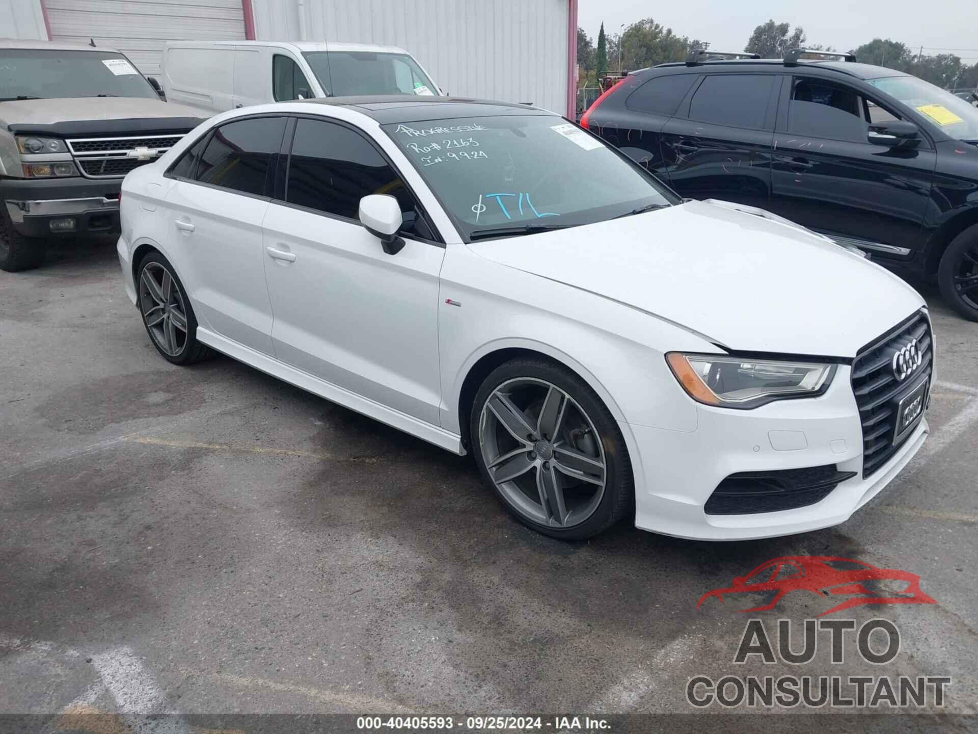 AUDI A3 2016 - WAUA7GFF7G1117435