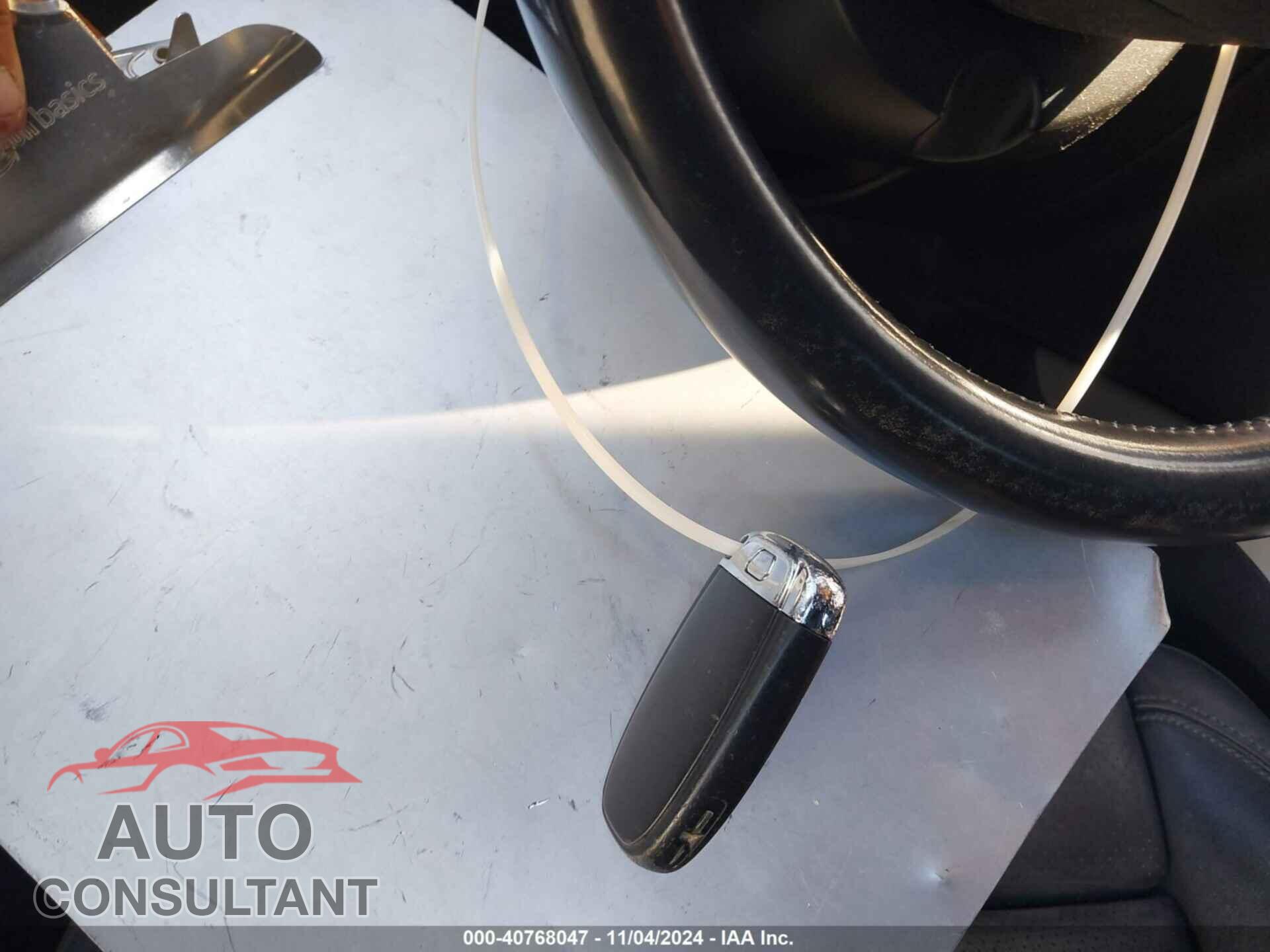 AUDI A4 2012 - WAUKFAFL4CA098024