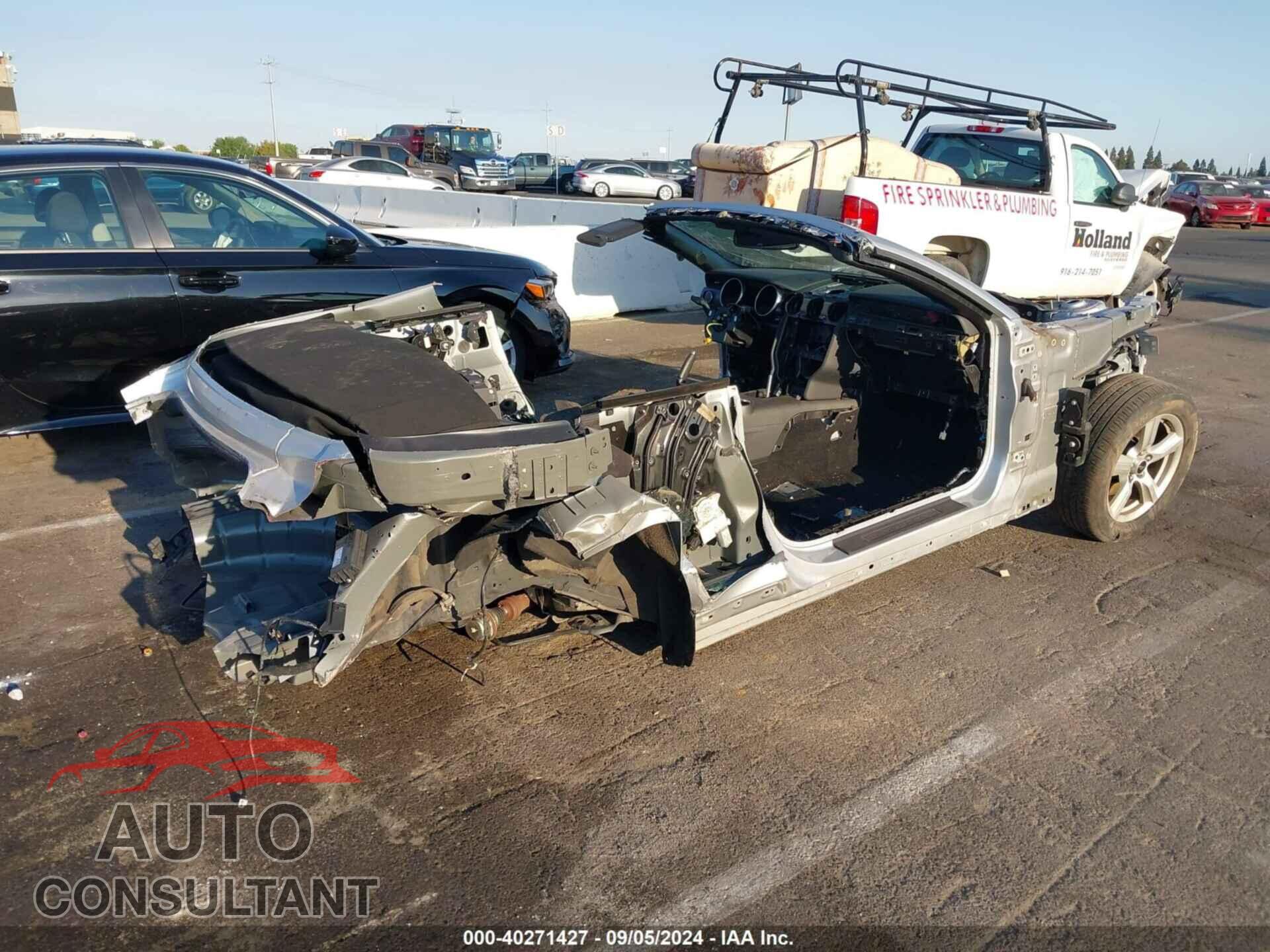 FORD MUSTANG 2019 - 1FATP8UH9K5158159