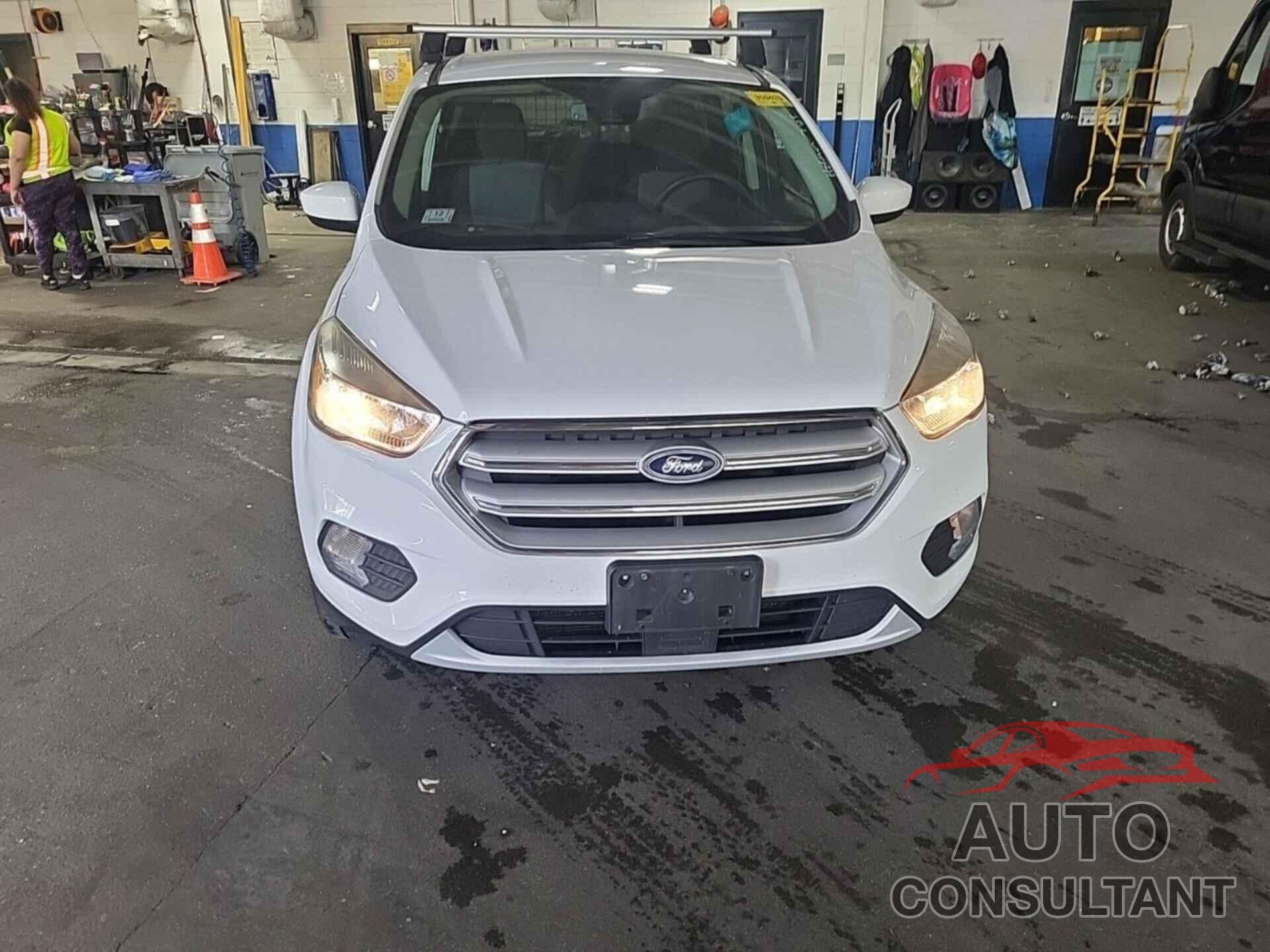 FORD ESCAPE 2019 - 1FMCU9GD3KUB65658