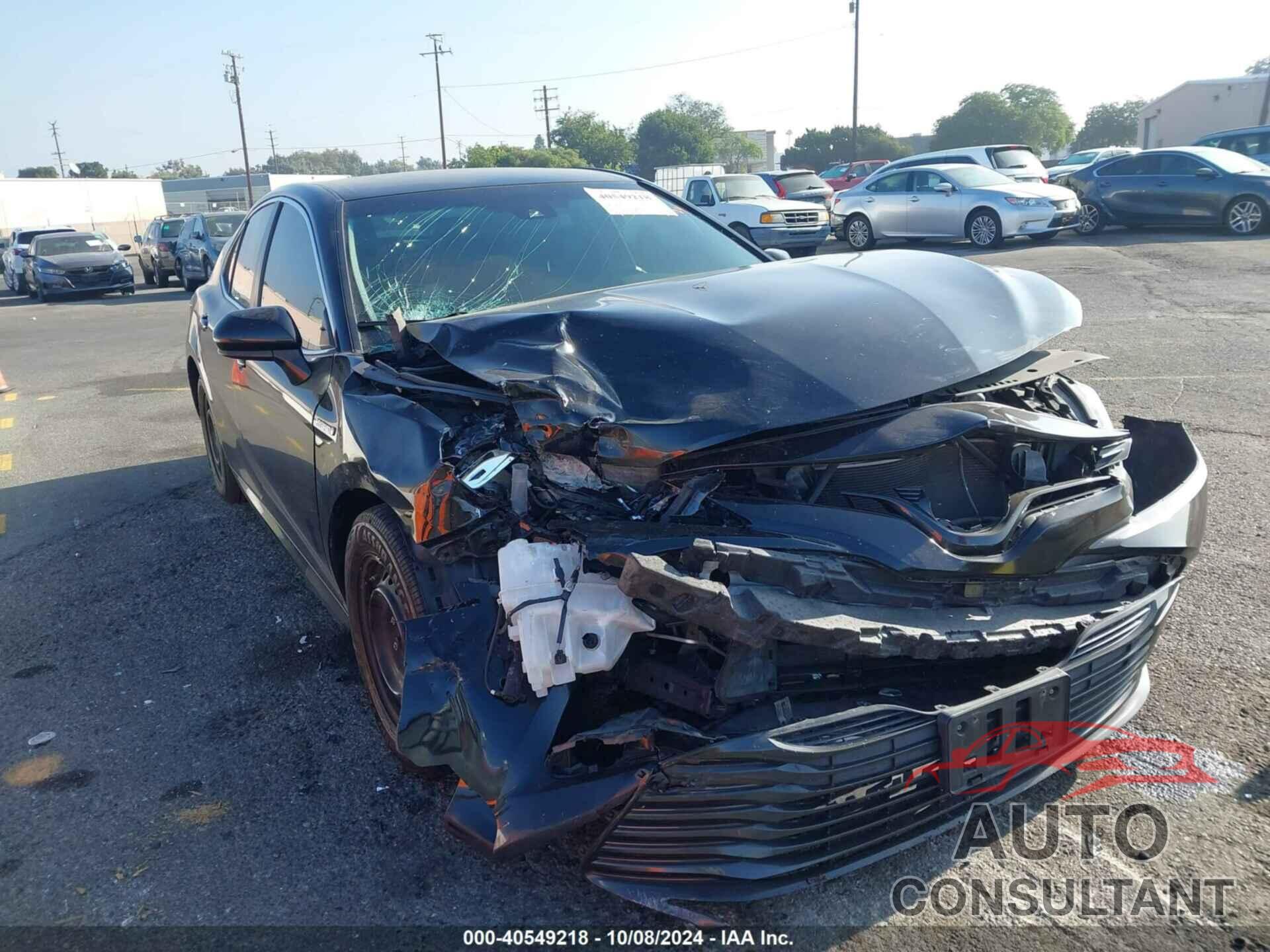 TOYOTA CAMRY 2018 - 4T1B31HK4JU504701