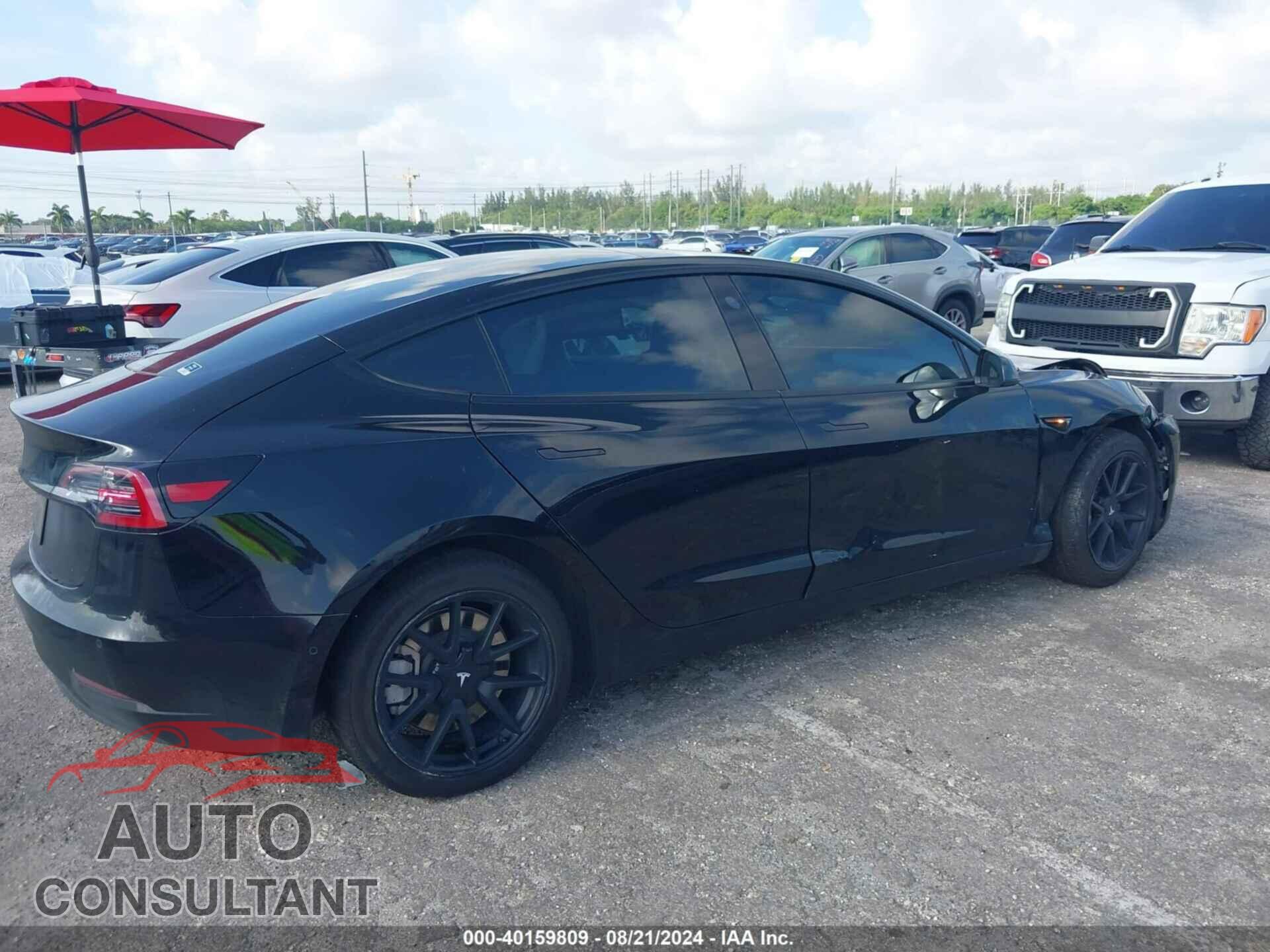 TESLA MODEL 3 2021 - 5YJ3E1EA5MF857556
