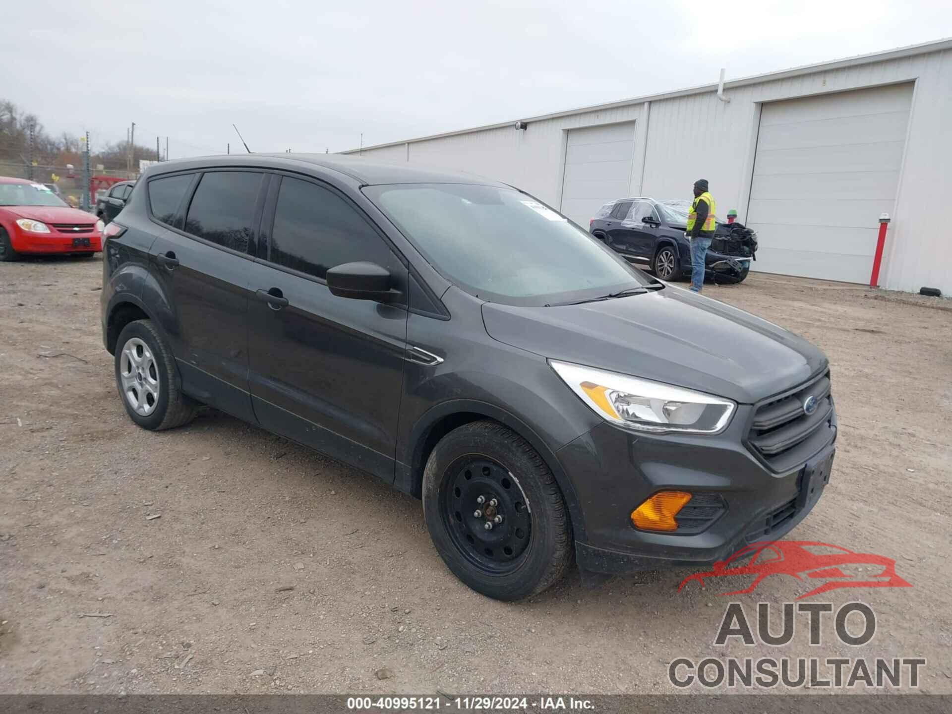 FORD ESCAPE 2018 - 1FMCU0F77JUD30293