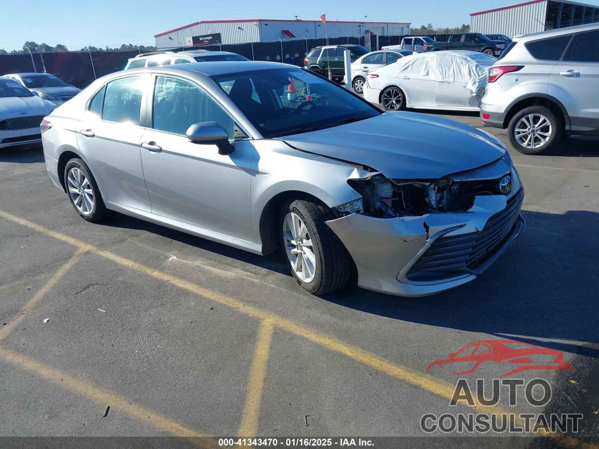 TOYOTA CAMRY 2023 - 4T1C11AK2PU749848