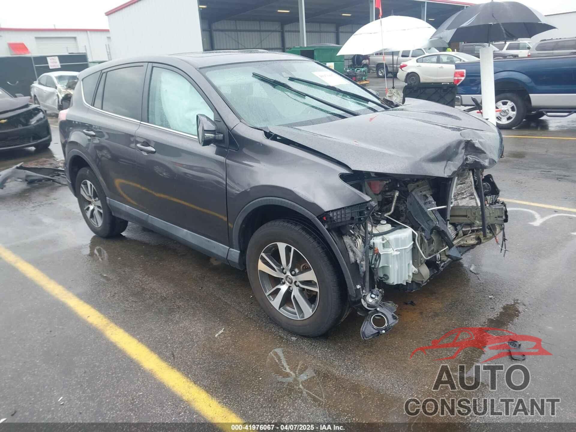 TOYOTA RAV4 2018 - 2T3RFREV5JW701564