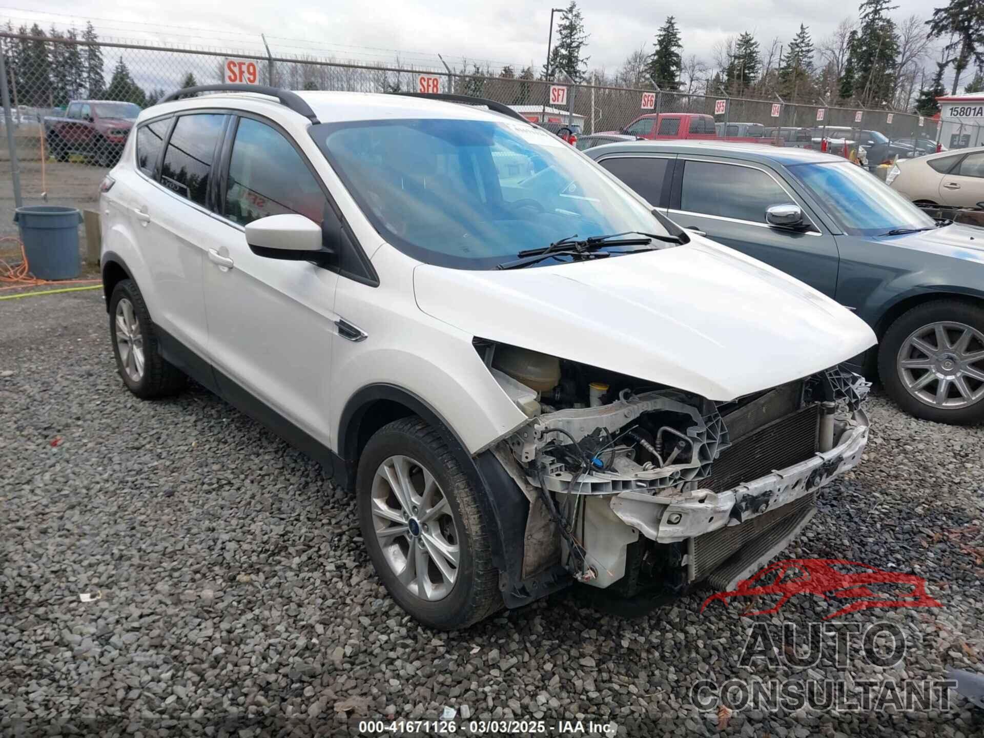 FORD ESCAPE 2017 - 1FMCU9G91HUA95162