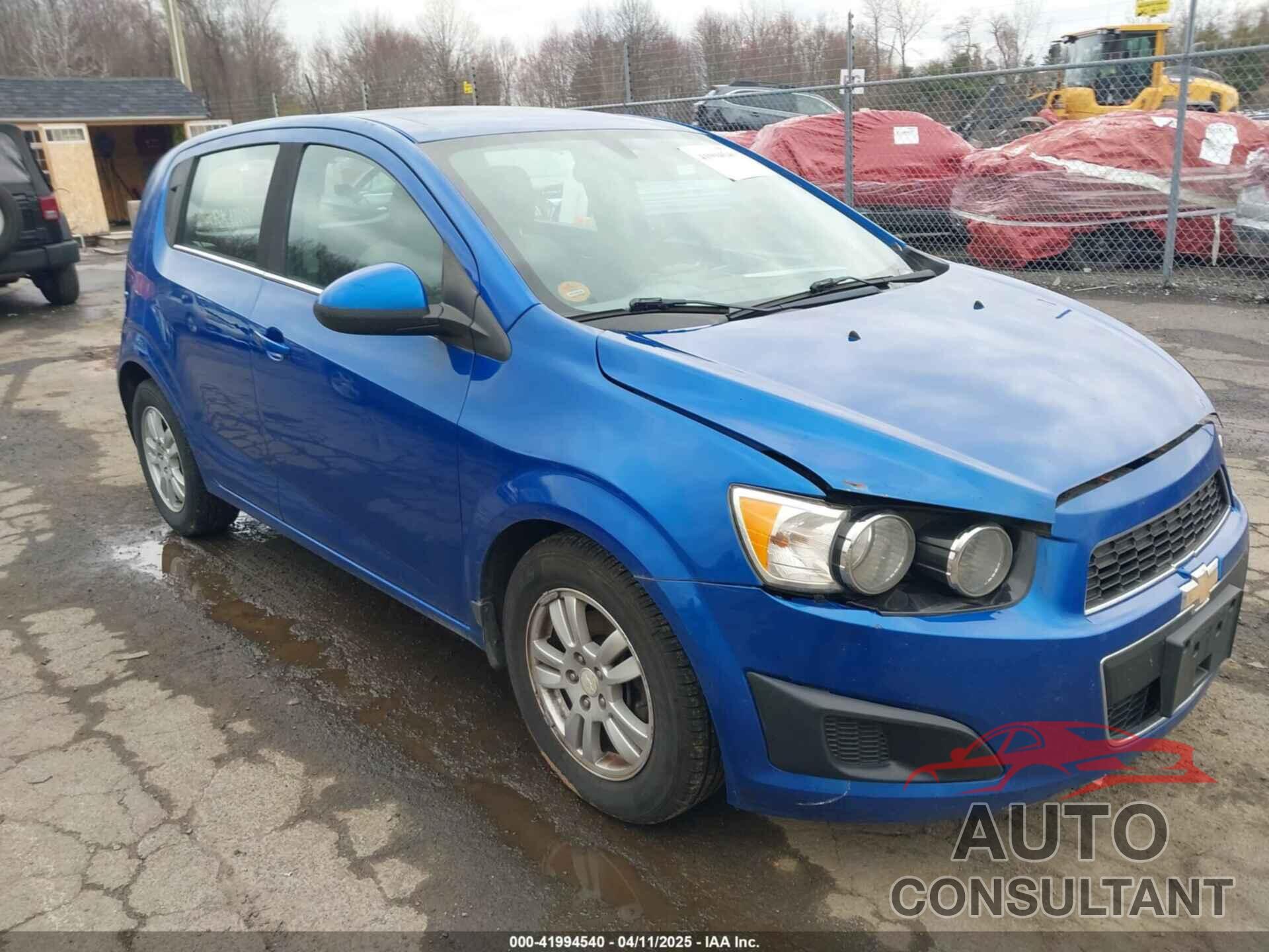 CHEVROLET SONIC 2016 - 1G1JC6SG2G4168226
