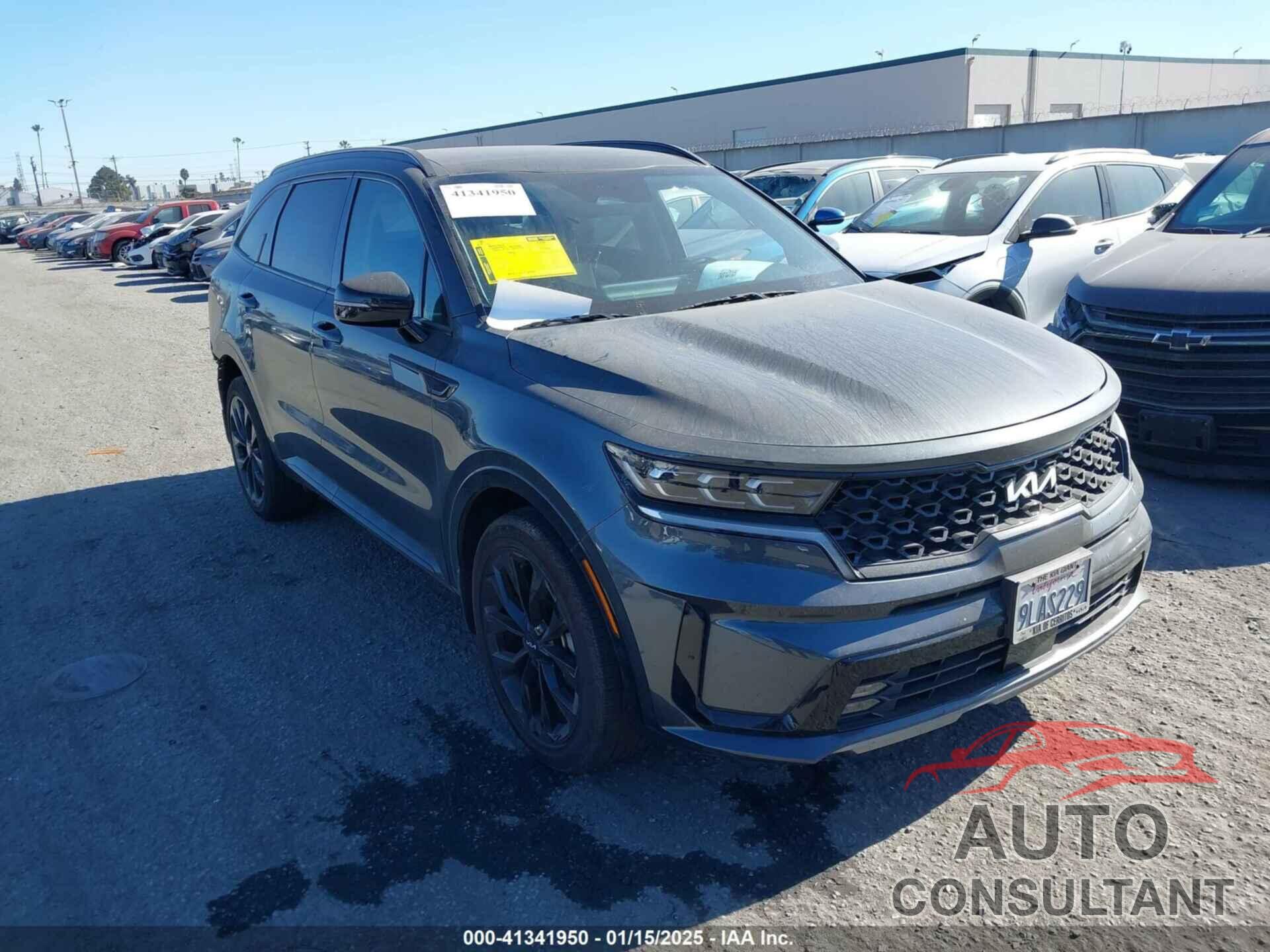 KIA SORENTO 2023 - 5XYRK4LF5PG247995