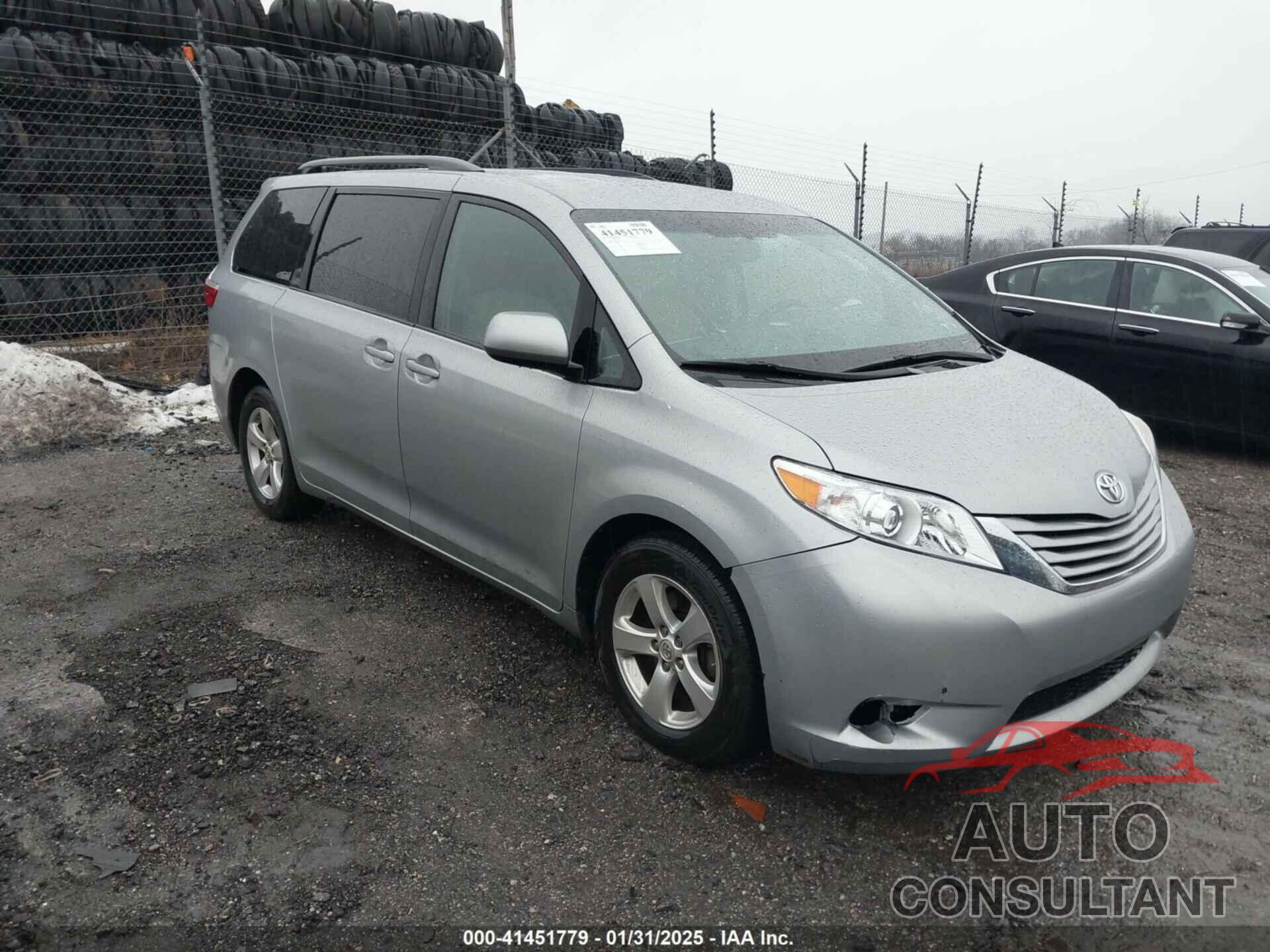 TOYOTA SIENNA 2015 - 5TDKK3DC9FS618965