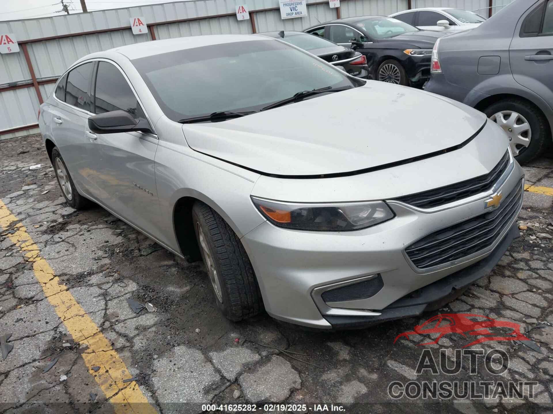 CHEVROLET MALIBU 2018 - 1G1ZB5ST7JF107611