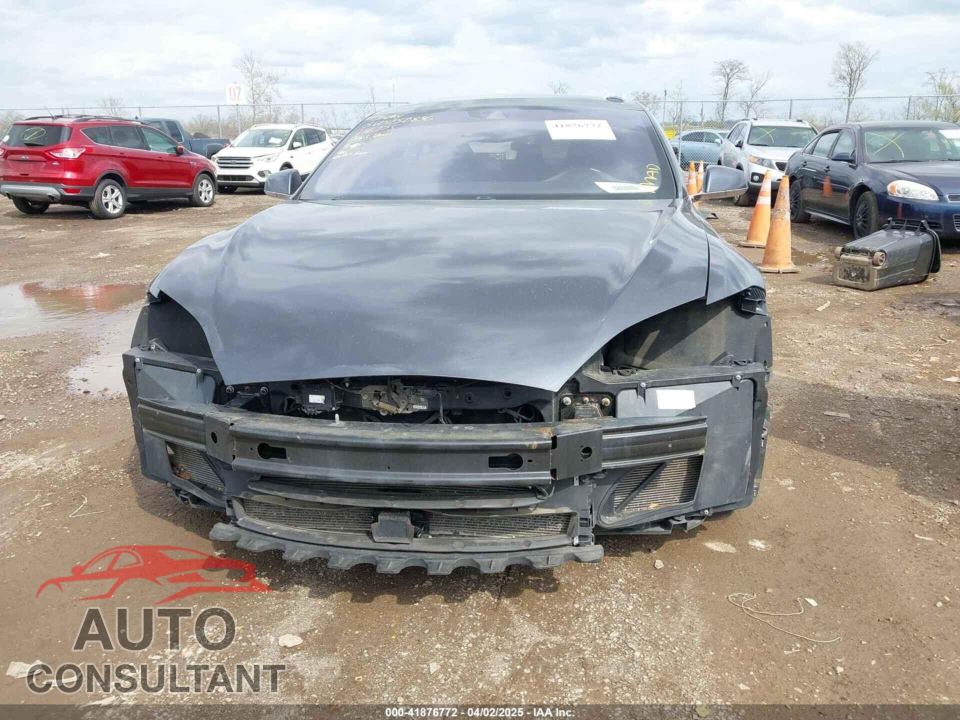 TESLA MODEL S 2015 - 5YJSA1E21FF116775