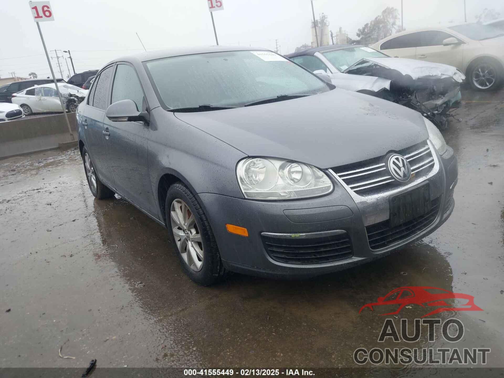 VOLKSWAGEN JETTA 2010 - 3VWRZ7AJ7AM163267