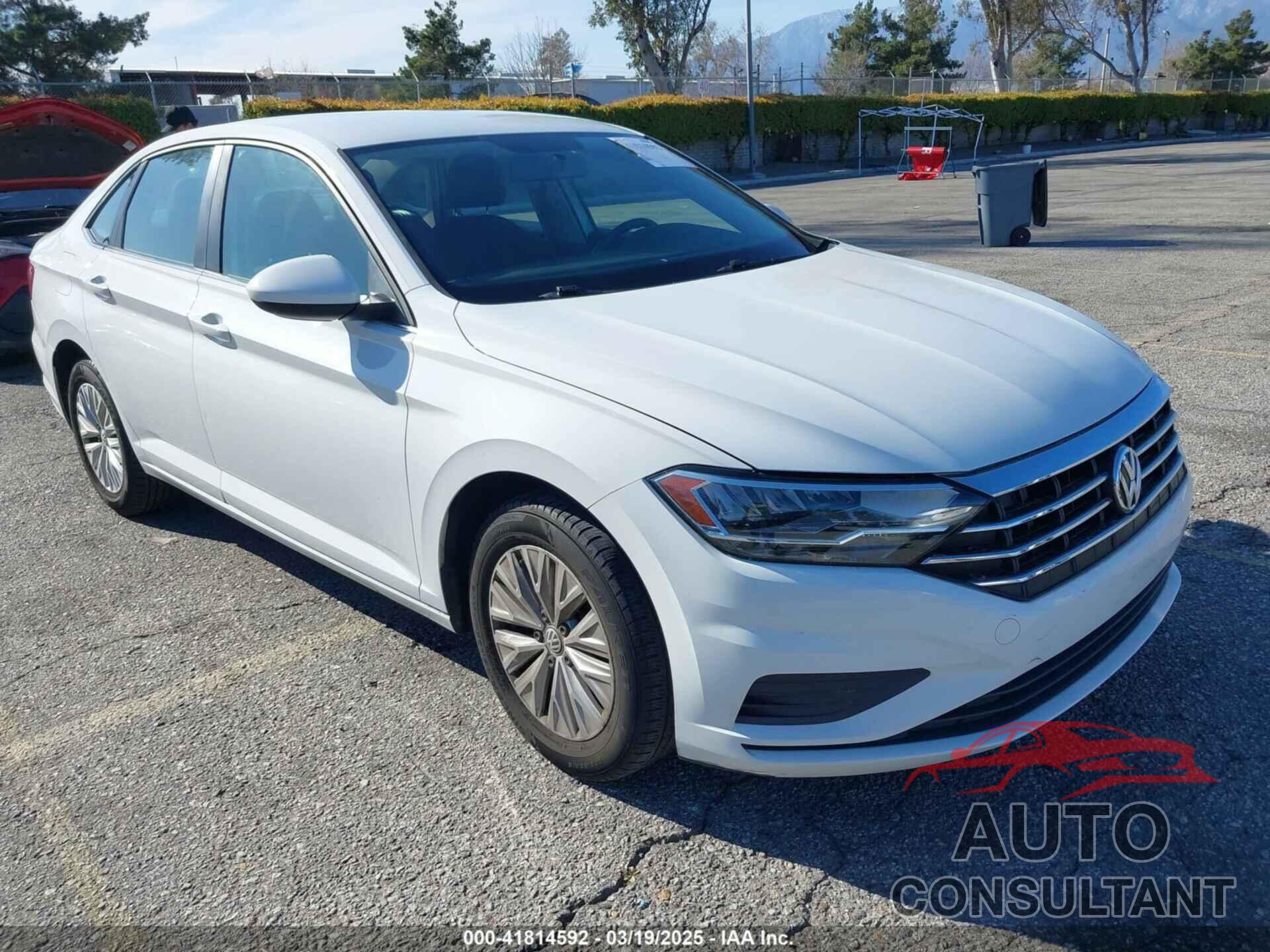 VOLKSWAGEN JETTA 2019 - 3VWC57BU4KM057788