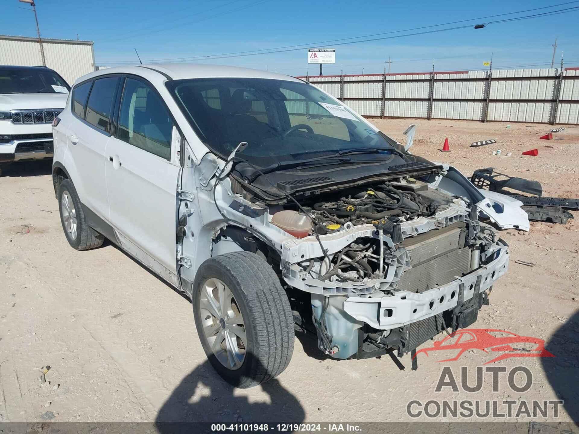 FORD ESCAPE 2019 - 1FMCU0GD6KUB81882