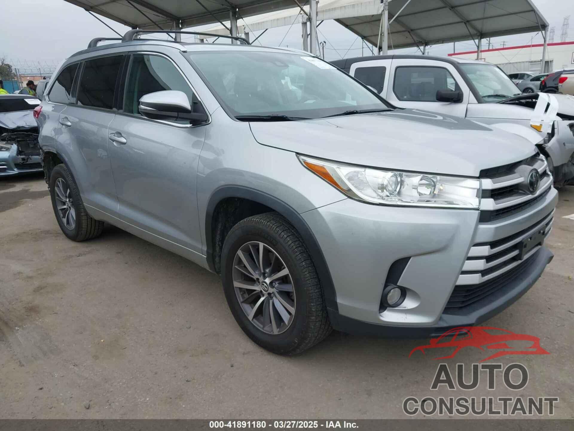 TOYOTA HIGHLANDER 2017 - 5TDKZRFH5HS512085