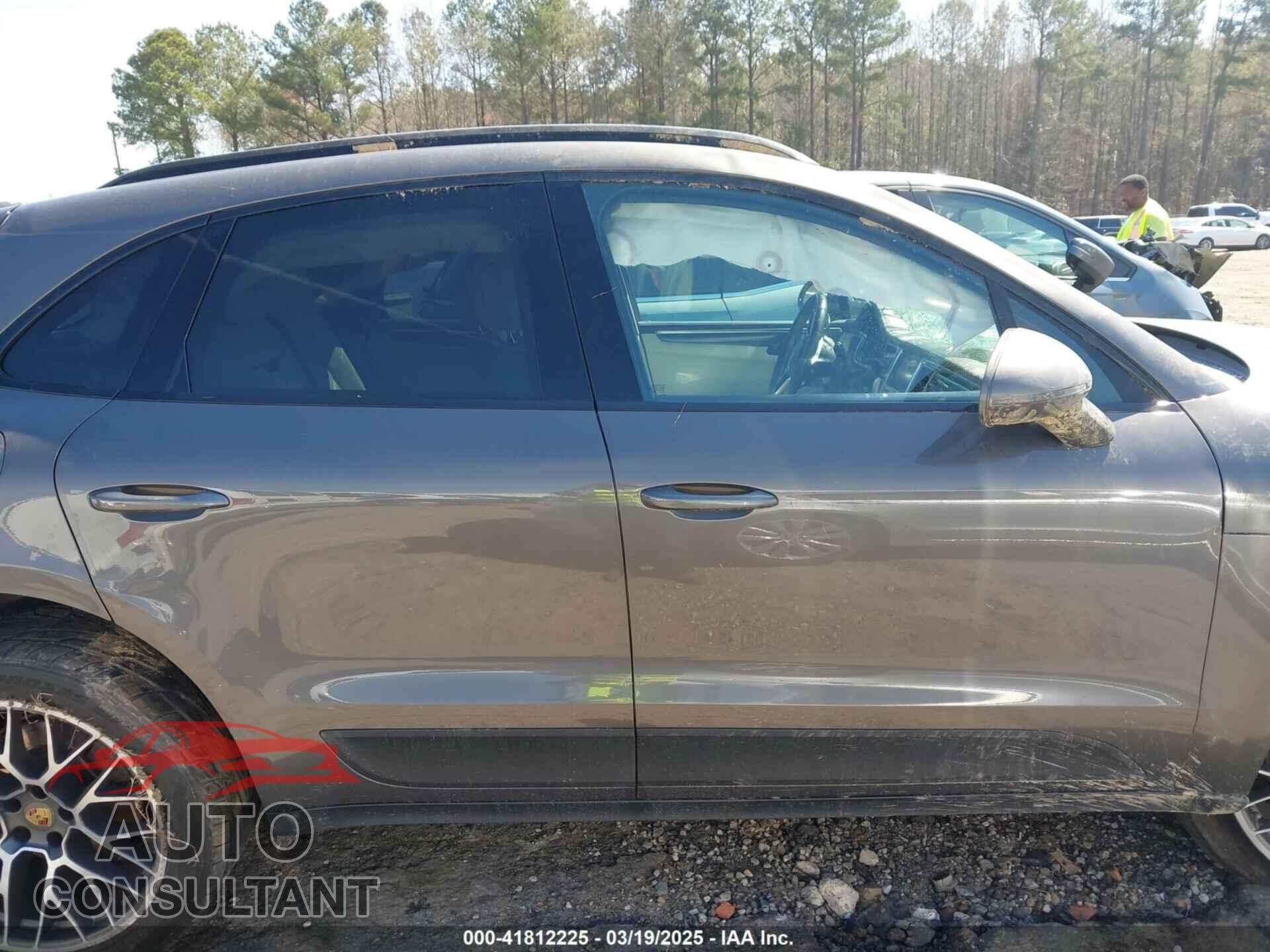 PORSCHE MACAN 2015 - WP1AB2A54FLB72882