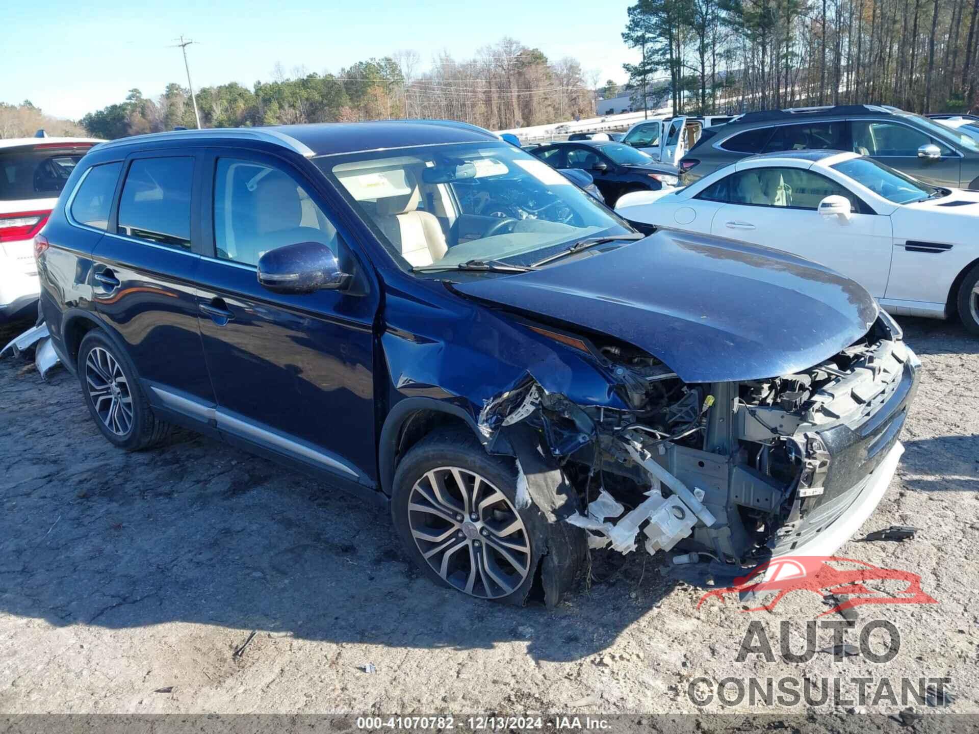 MITSUBISHI OUTLANDER 2018 - JA4AD3A34JZ038664