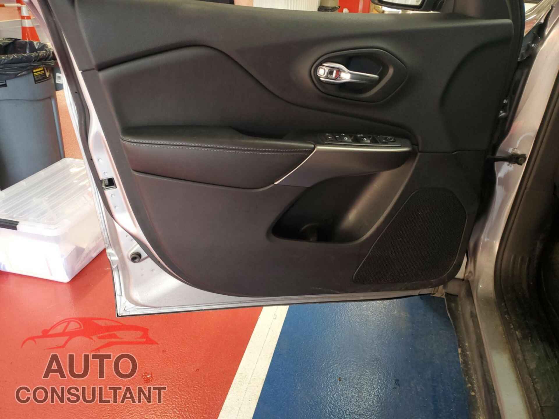 JEEP CHEROKEE 2020 - 1C4PJMCB9LD502017